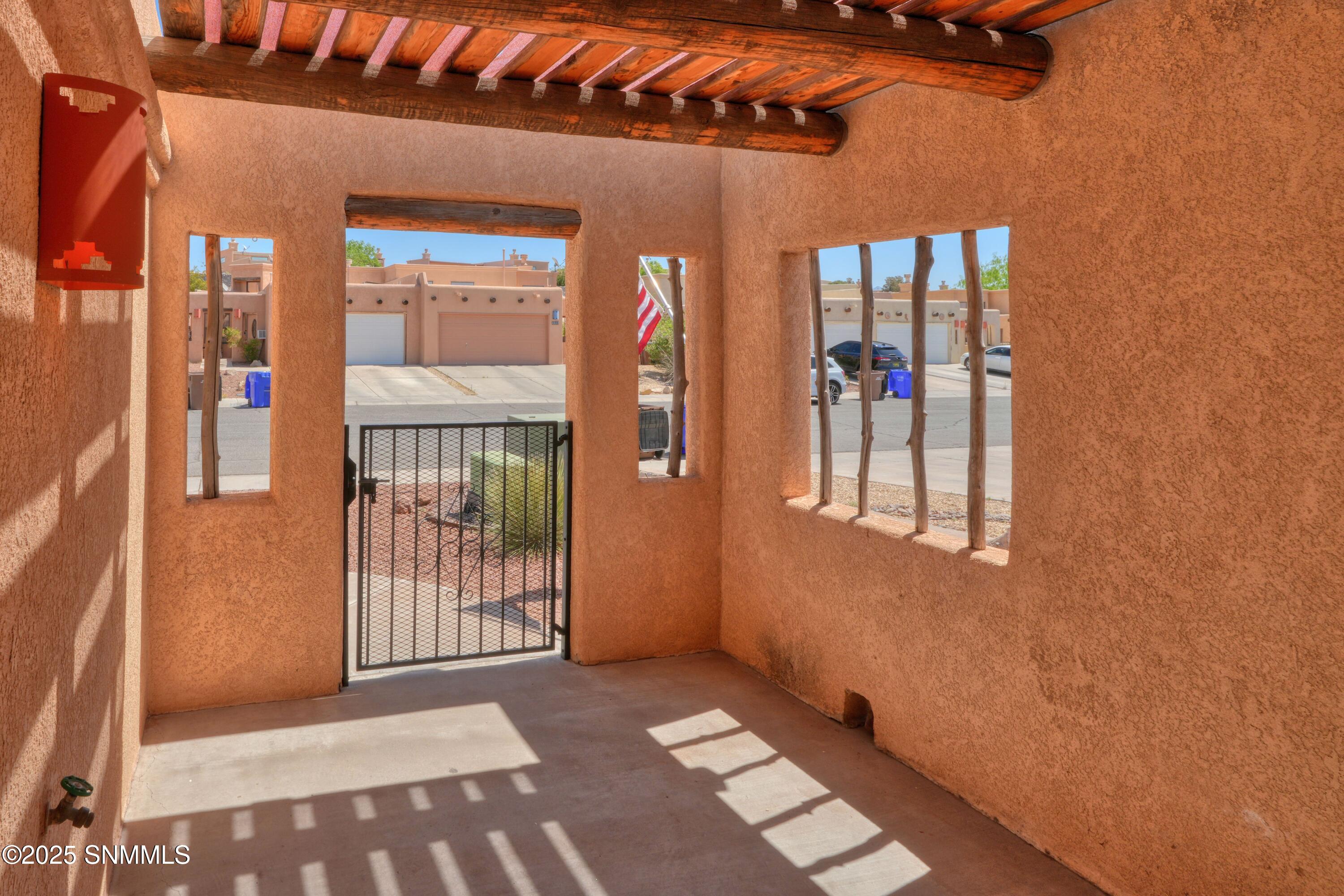 2228 Stone Pine Drive, Las Cruces, New York image 8