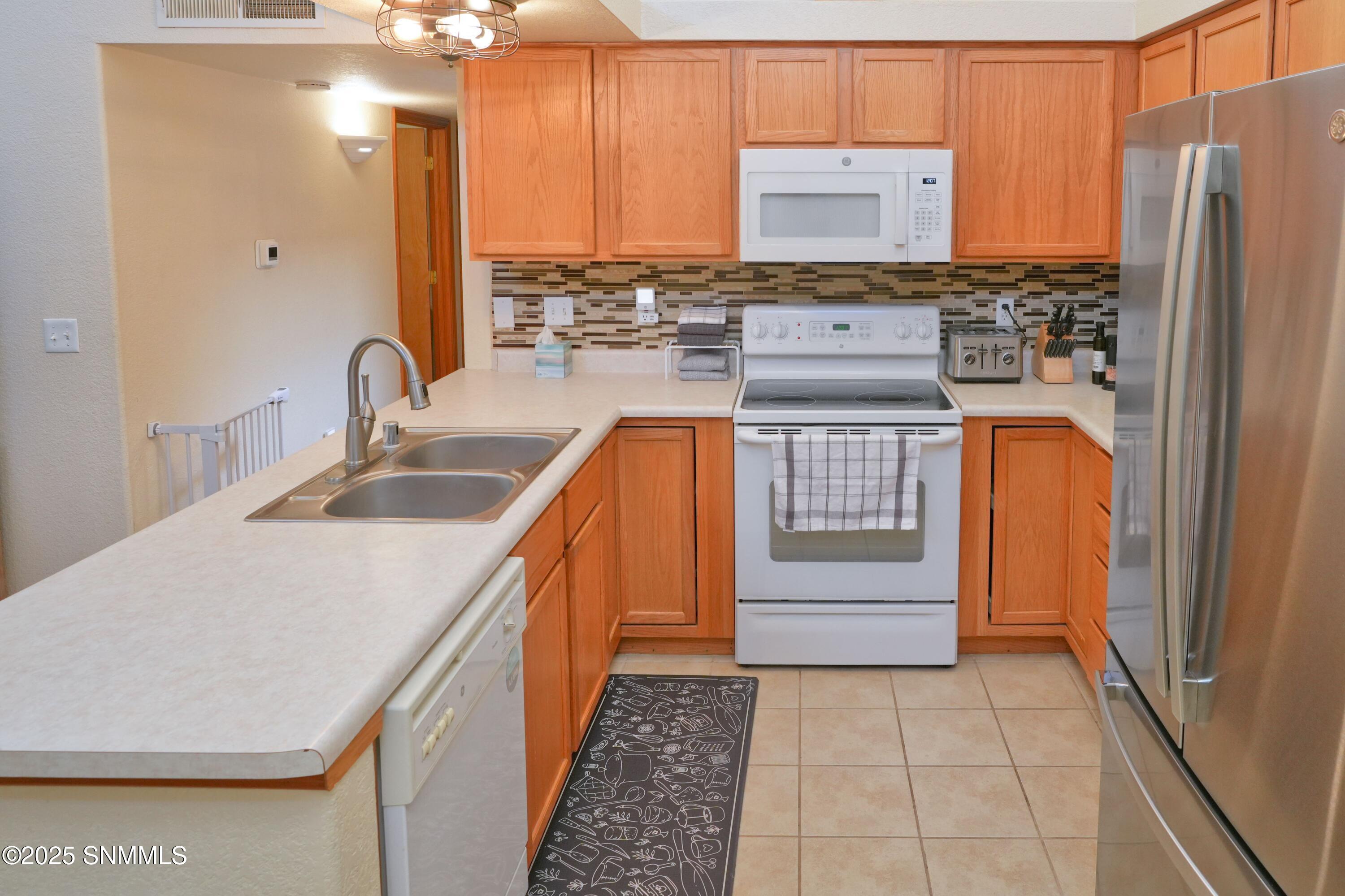 2228 Stone Pine Drive, Las Cruces, New York image 17