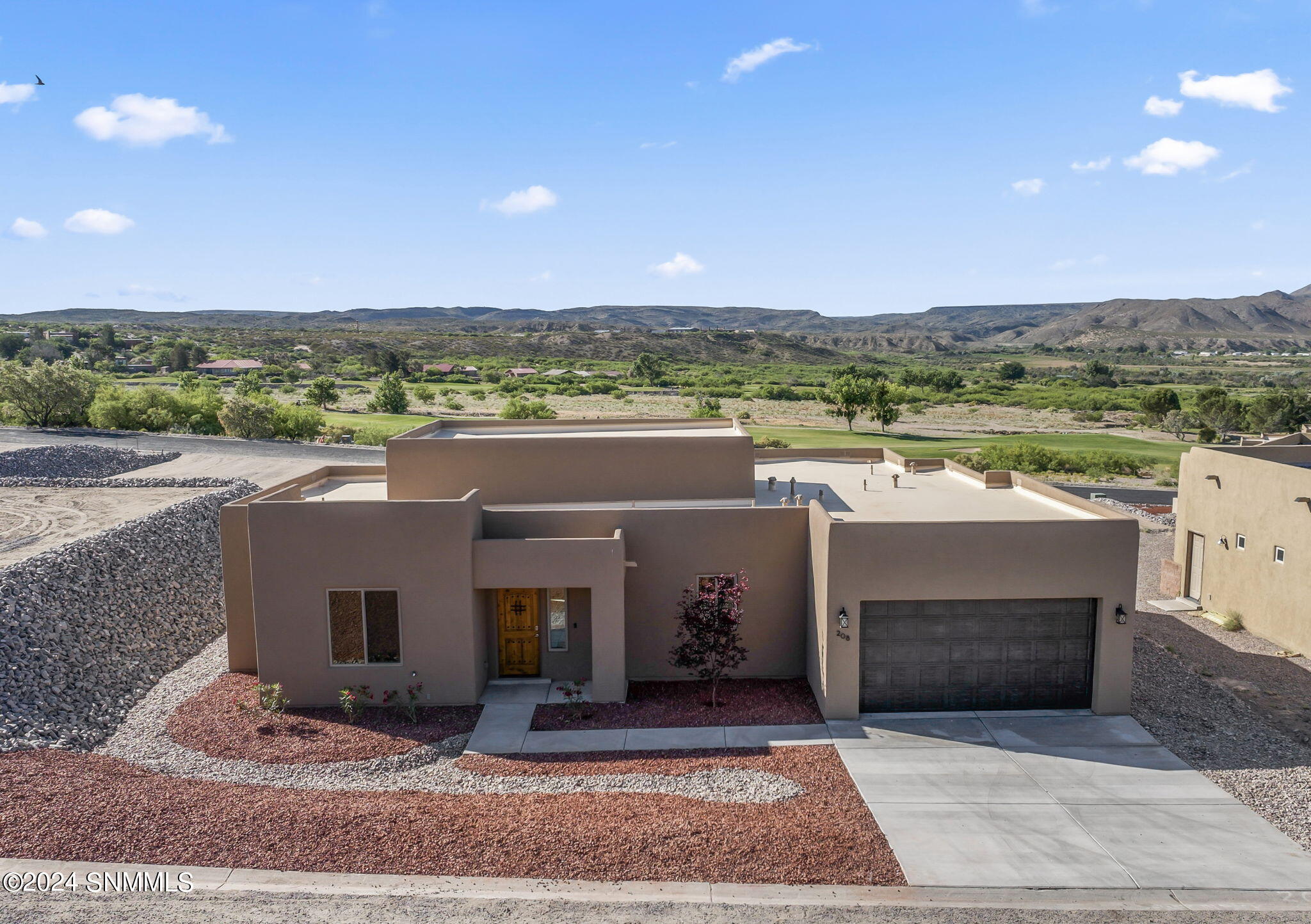 208 Tierra Verde Circle, Elephant Butte, New Mexico image 2