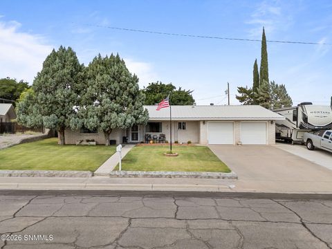Homes For Sale - 1837 Fairway Circle<br/> Dona Ana County, Las Cruces, NM 88011