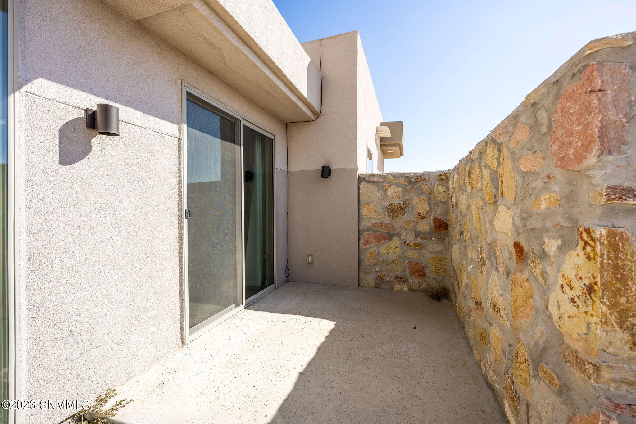 Las Cruces, New Mexico 88005, United States, 4 Bedrooms Bedrooms, ,3 BathroomsBathrooms,Residential,Pending,69260