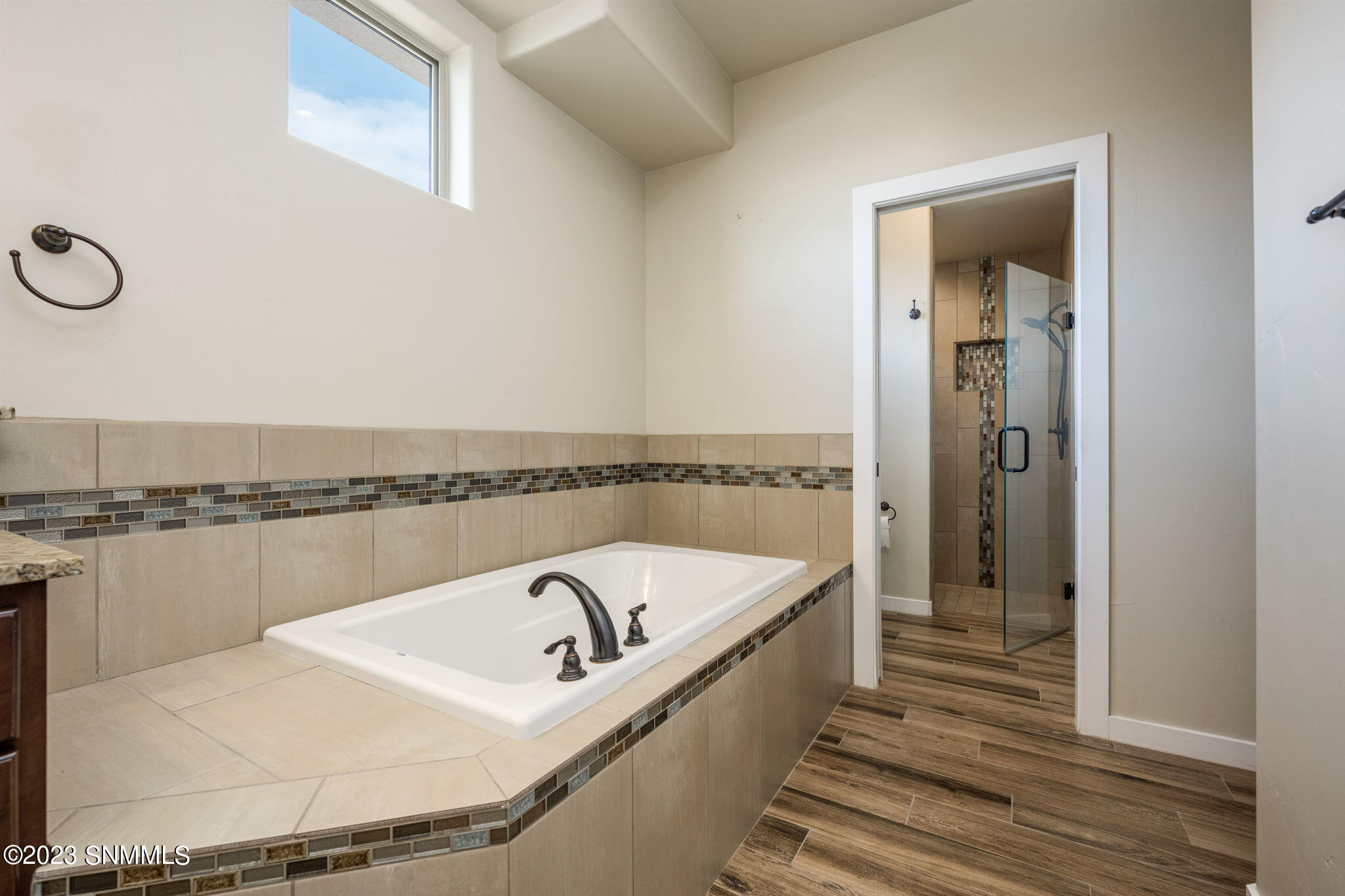 Las Cruces, New Mexico 88005, United States, 4 Bedrooms Bedrooms, ,3 BathroomsBathrooms,Residential,Pending,69260