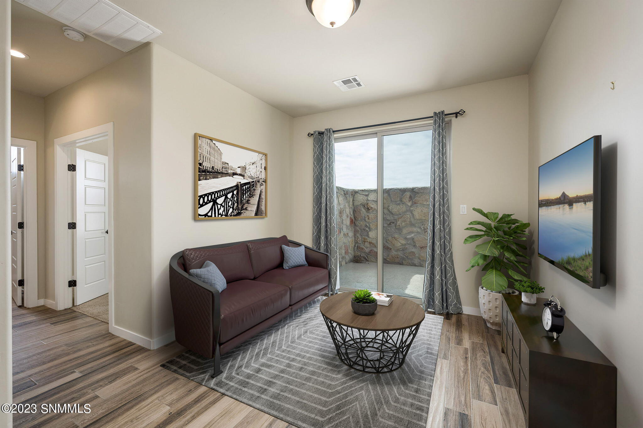 Las Cruces, New Mexico 88005, United States, 4 Bedrooms Bedrooms, ,3 BathroomsBathrooms,Residential,Pending,69260