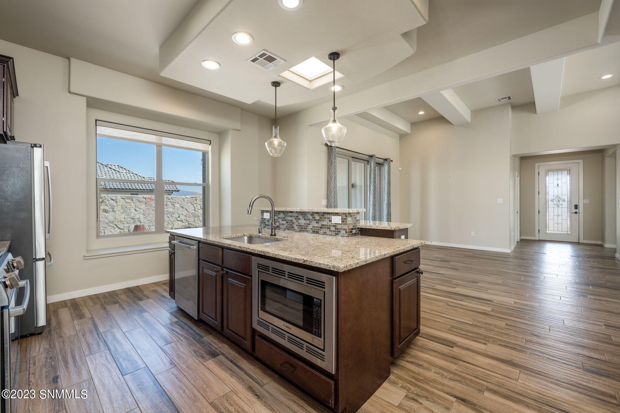 Las Cruces, New Mexico 88005, United States, 4 Bedrooms Bedrooms, ,3 BathroomsBathrooms,Residential,Pending,69260