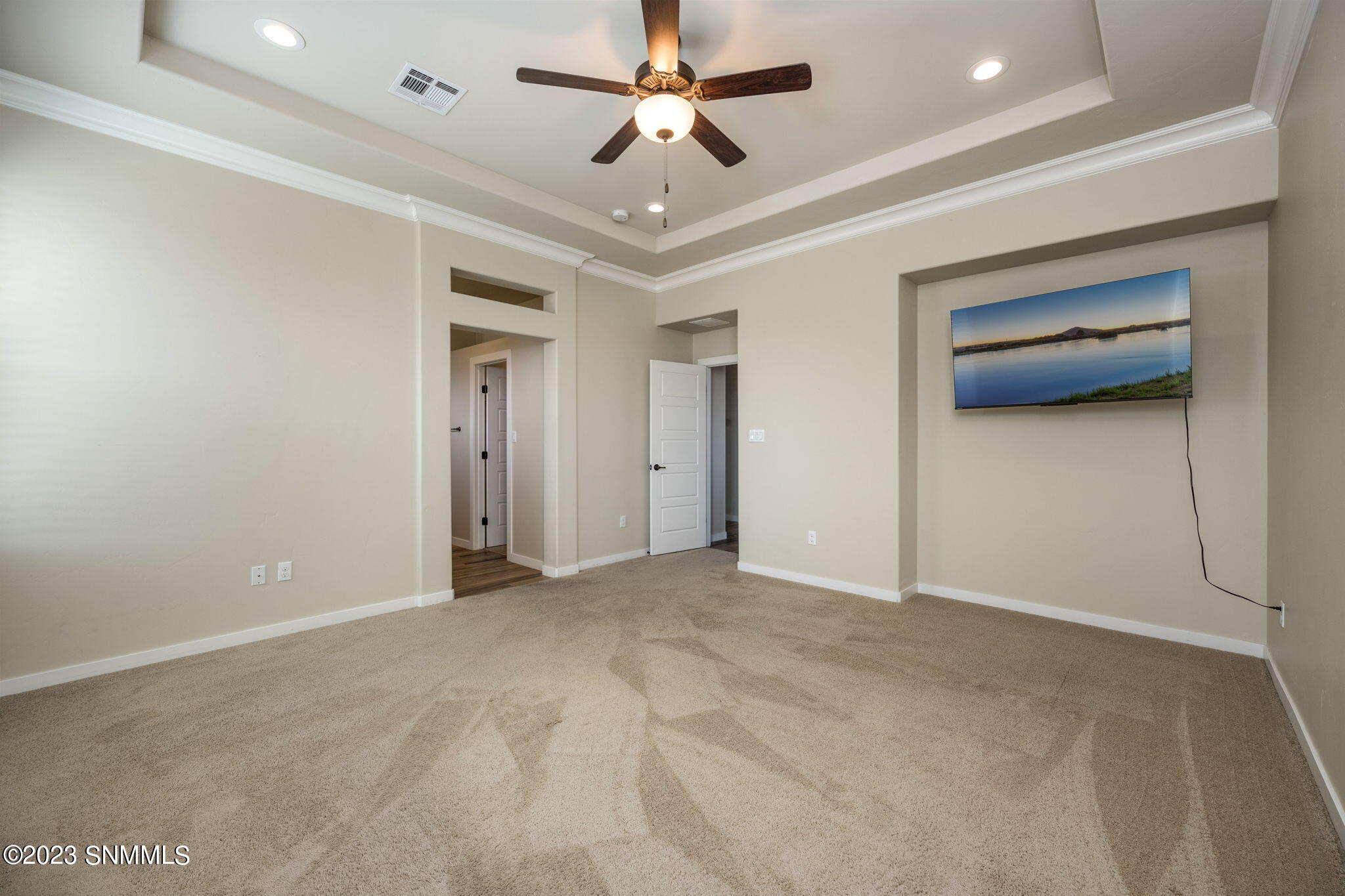 Las Cruces, New Mexico 88005, United States, 4 Bedrooms Bedrooms, ,3 BathroomsBathrooms,Residential,Pending,69260