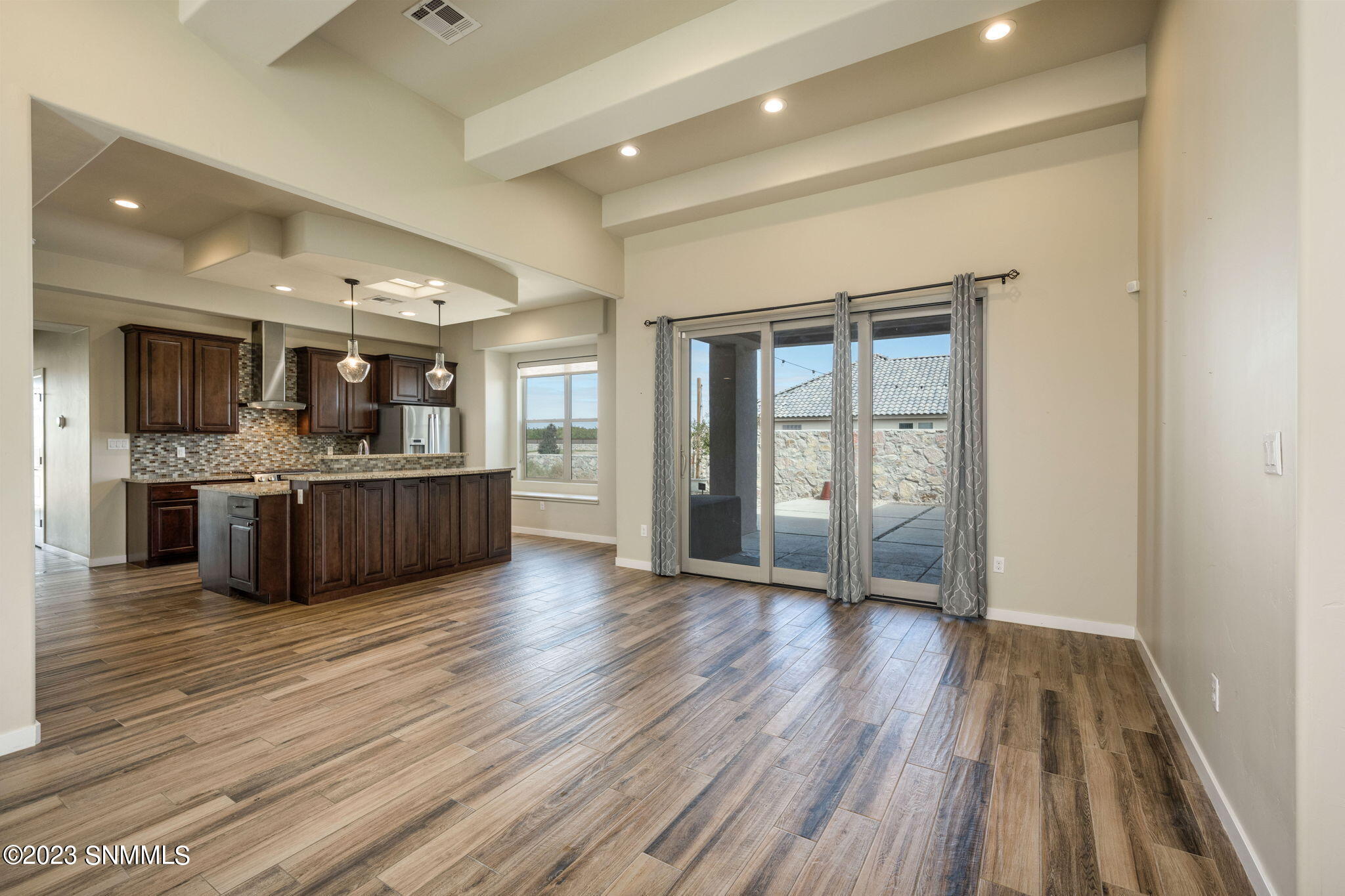 Las Cruces, New Mexico 88005, United States, 4 Bedrooms Bedrooms, ,3 BathroomsBathrooms,Residential,Pending,69260