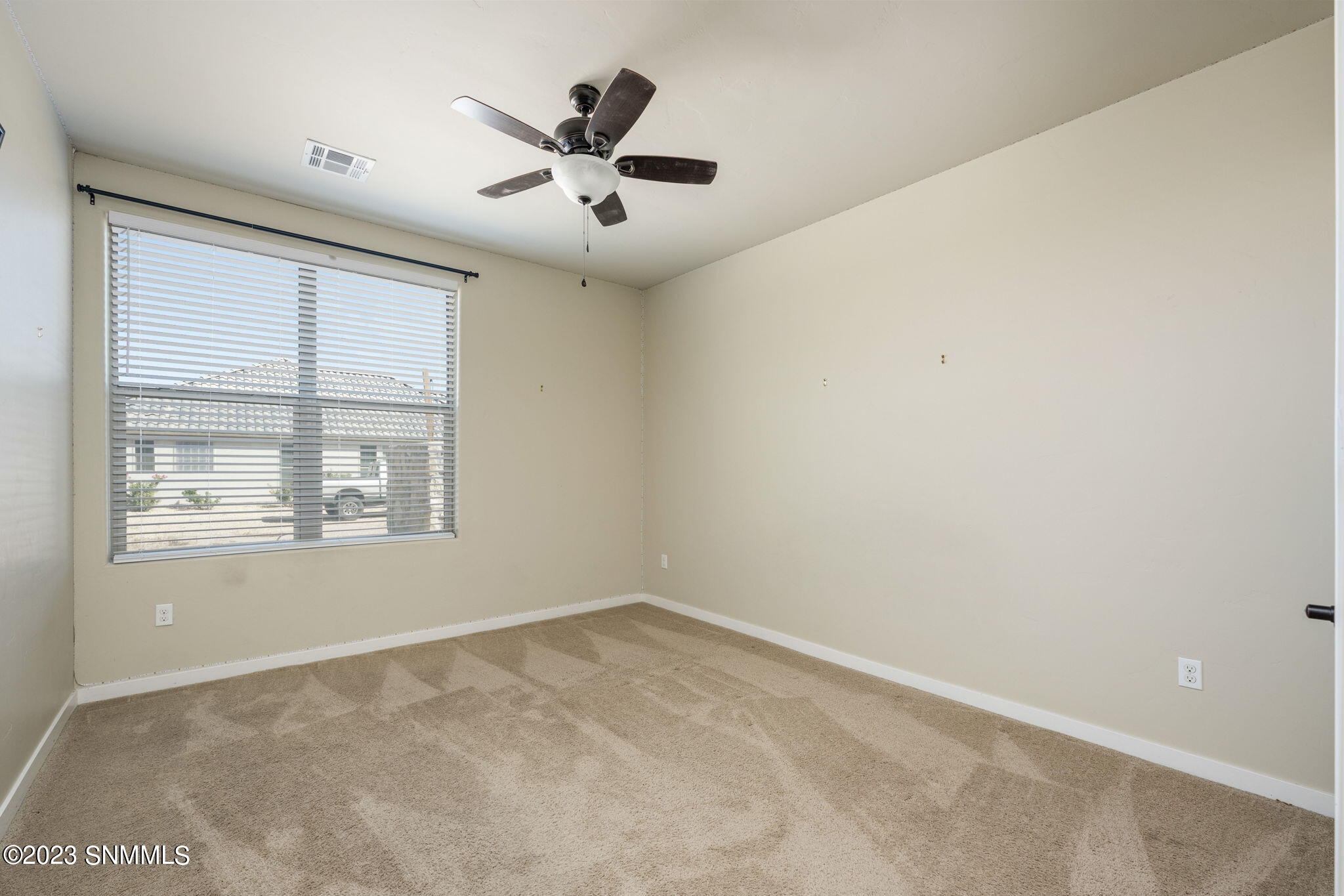 Las Cruces, New Mexico 88005, United States, 4 Bedrooms Bedrooms, ,3 BathroomsBathrooms,Residential,Pending,69260