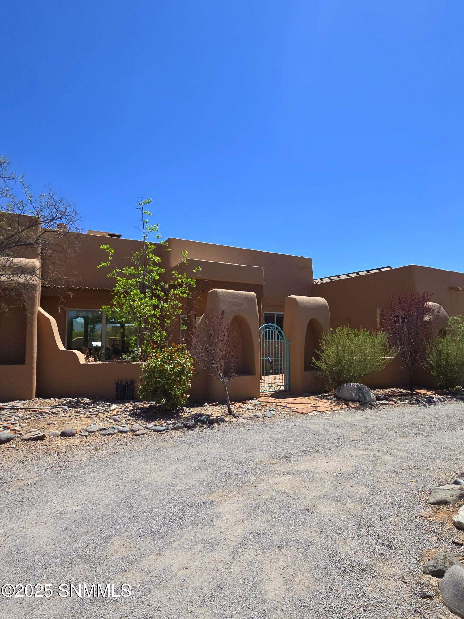 5423 Angel Fire Court, Las Cruces, New Mexico image 2