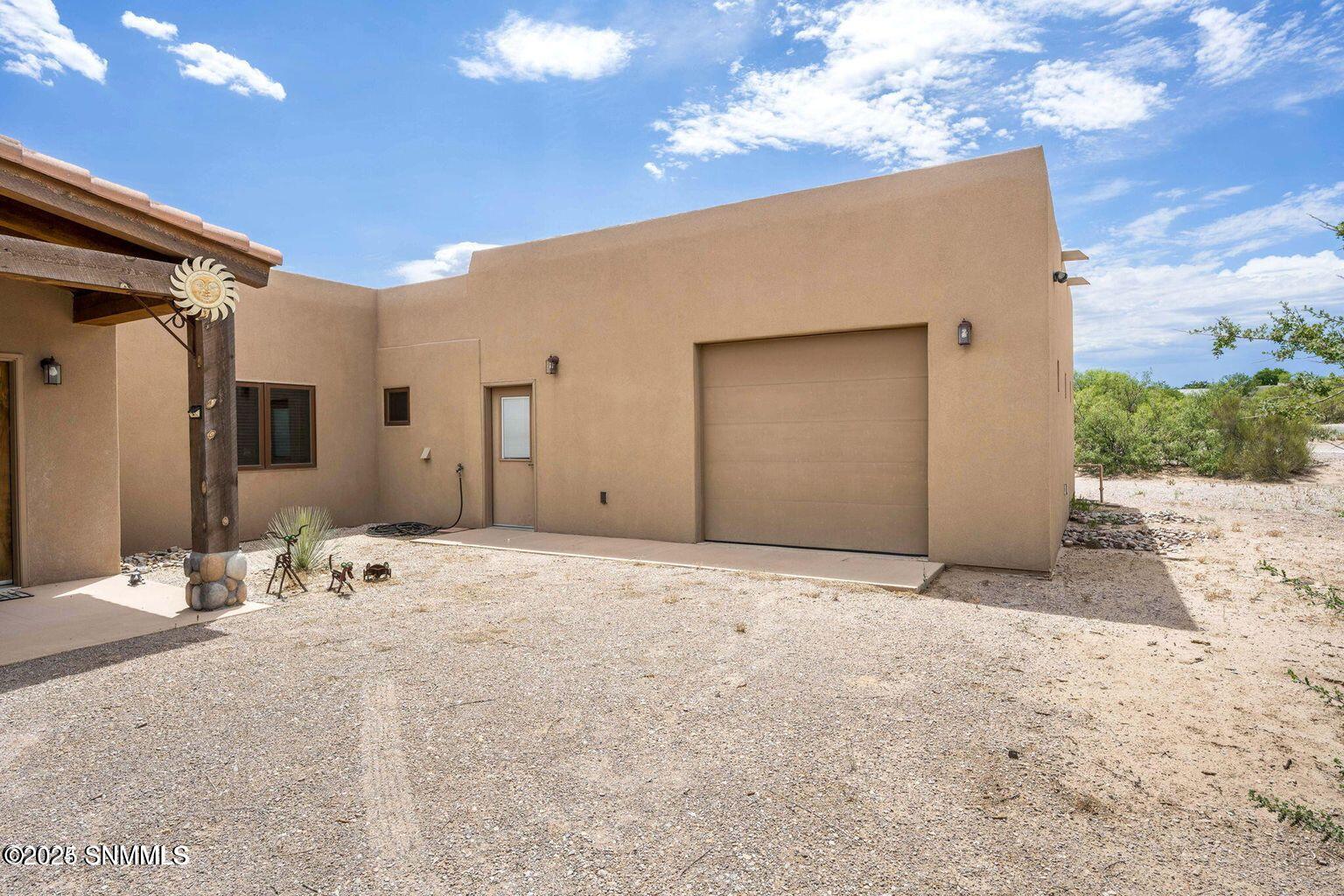 701 Hawthorne Drive, Elephant Butte, New Mexico image 4