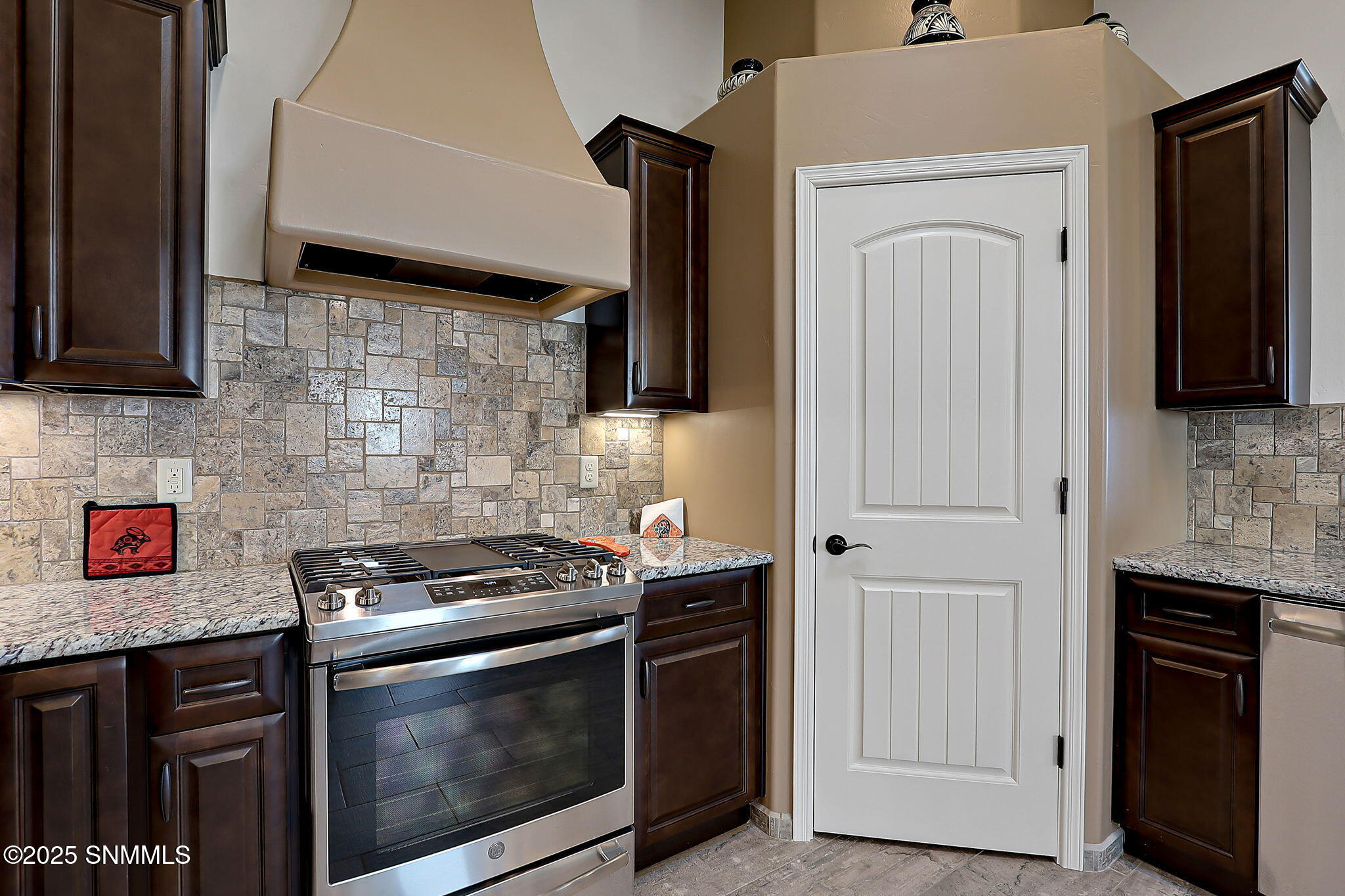 8140 Willow Bloom Circle, Las Cruces, New York image 19