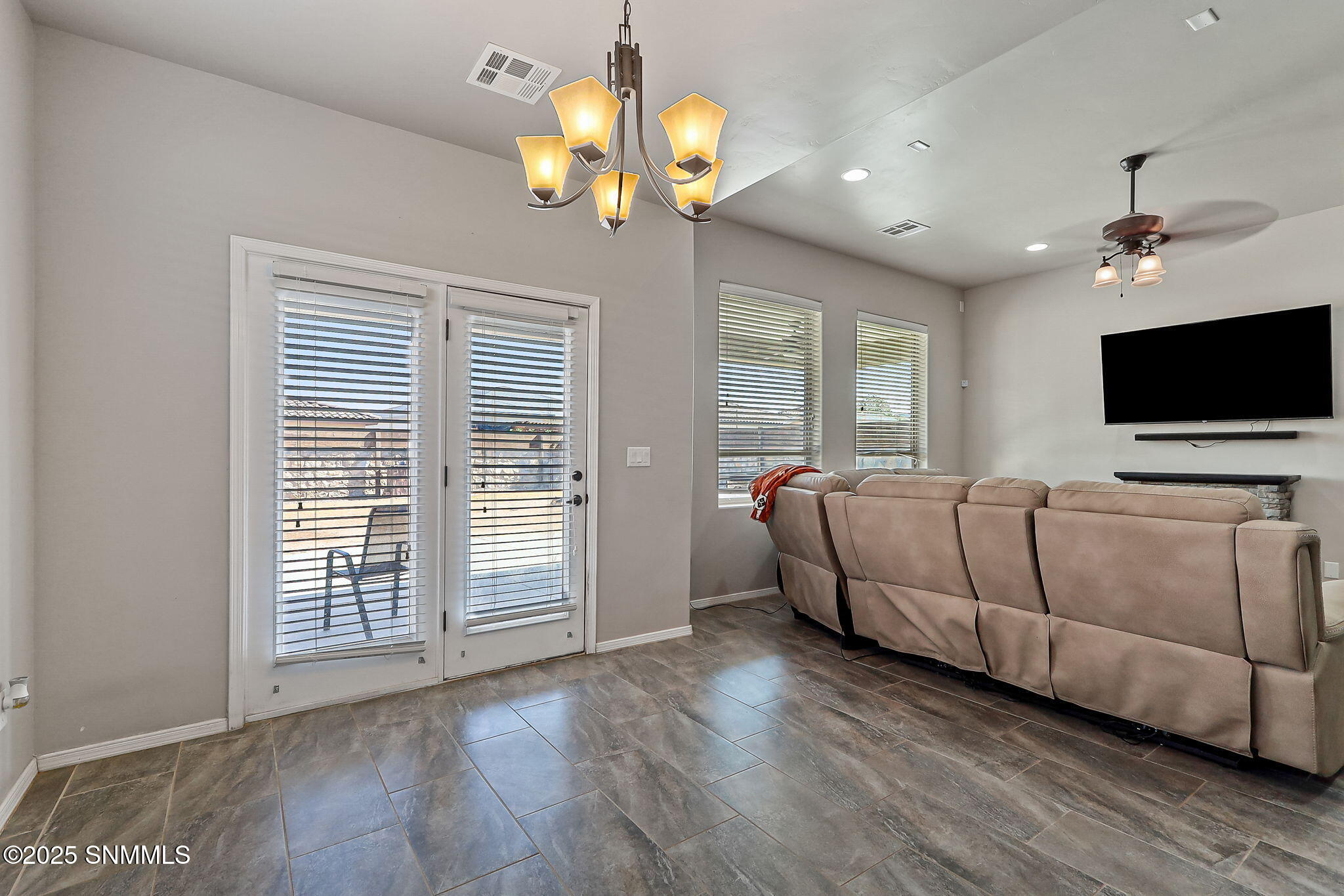 869 Holly Park Avenue, Sunland Park, New Mexico image 10