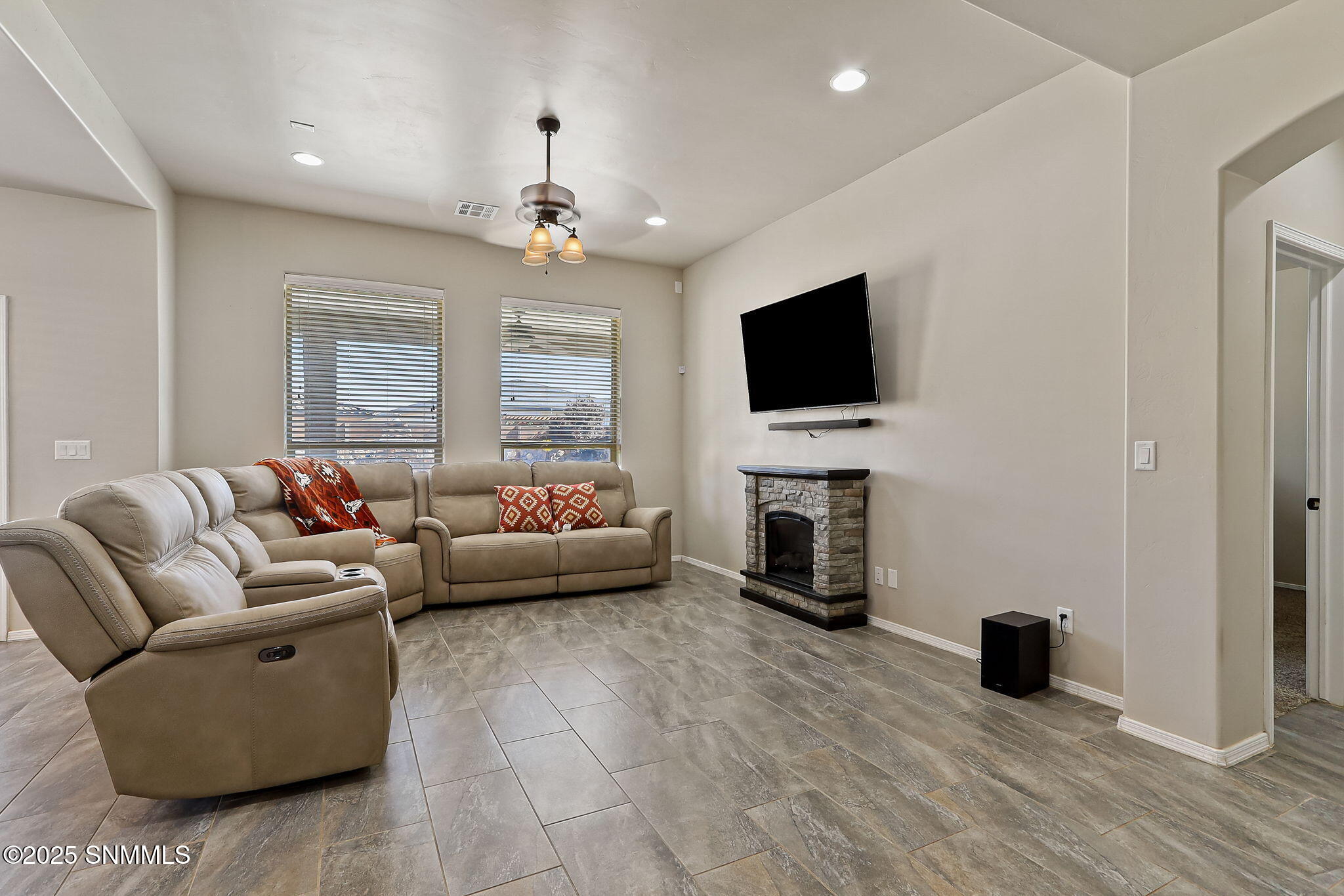 869 Holly Park Avenue, Sunland Park, New Mexico image 20