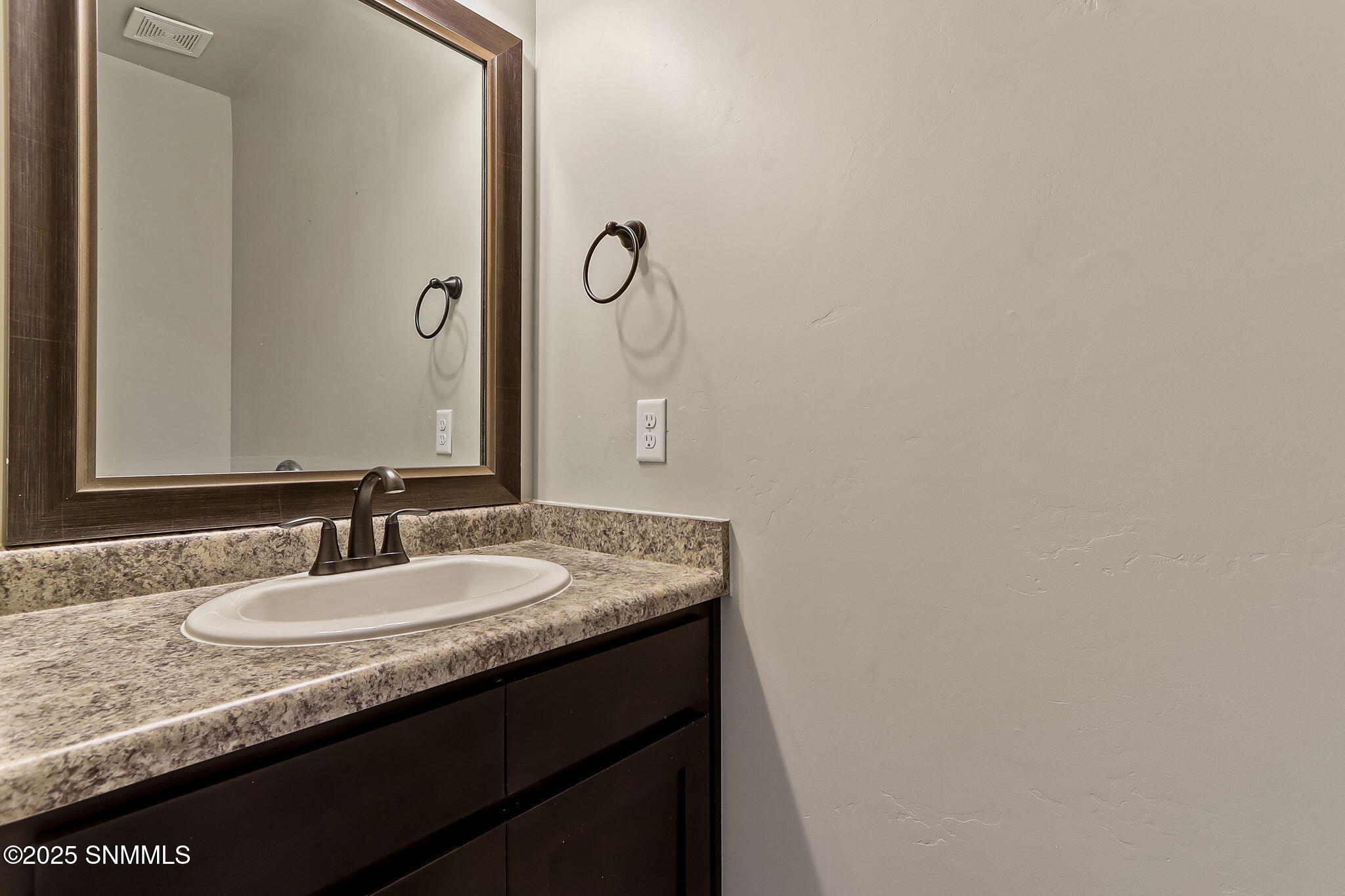 869 Holly Park Avenue, Sunland Park, New Mexico image 25