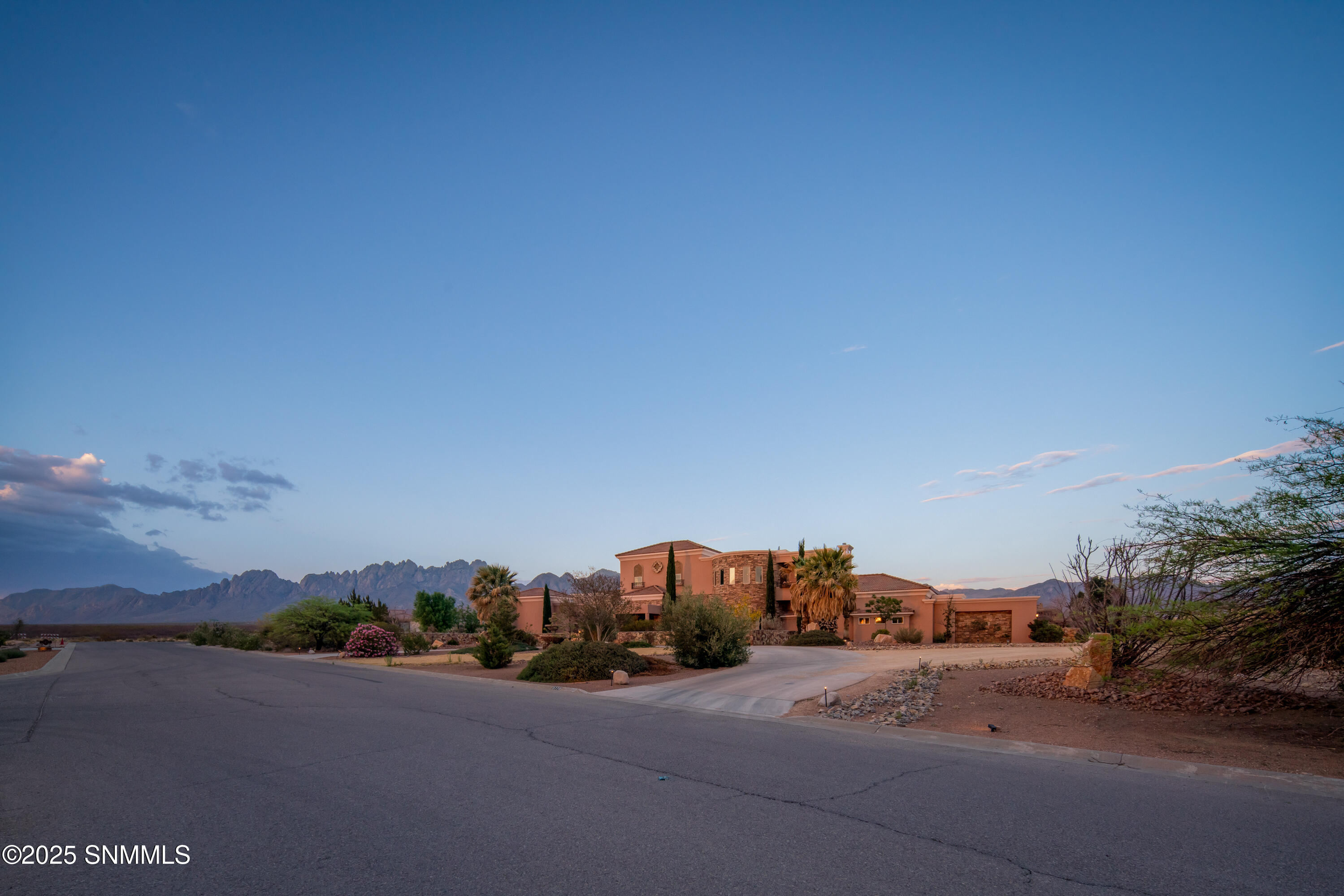 9770 Desert Mirage Drive, Las Cruces, New Mexico image 3