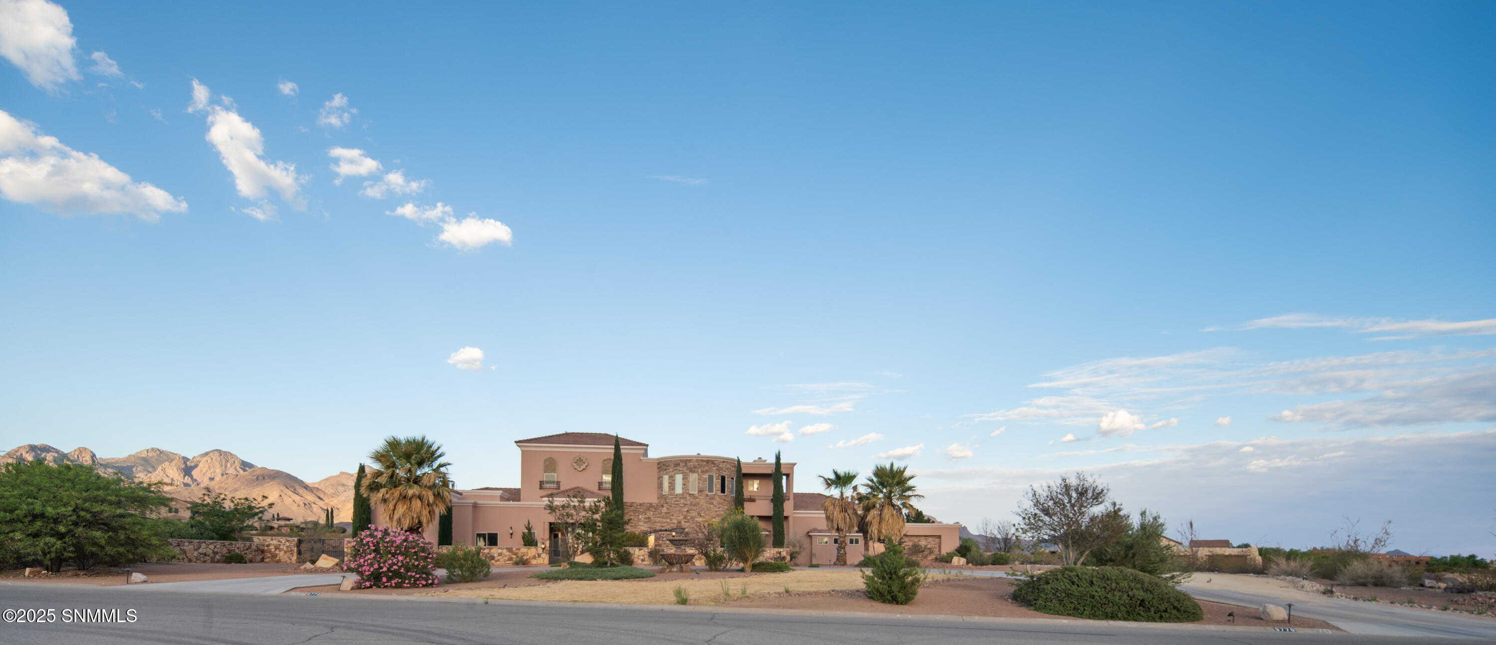 9770 Desert Mirage Drive, Las Cruces, New Mexico image 2
