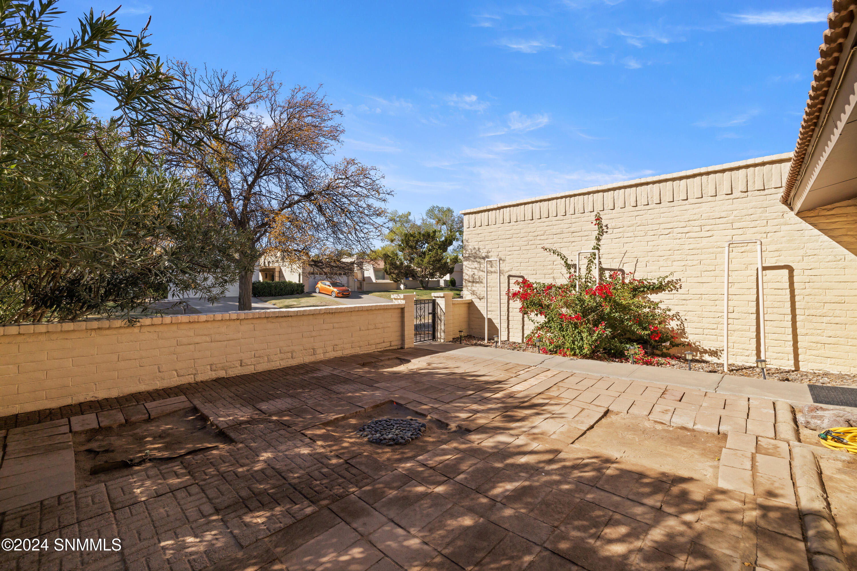 122 S Apache Gold Loop, Santa Teresa, New Mexico image 4