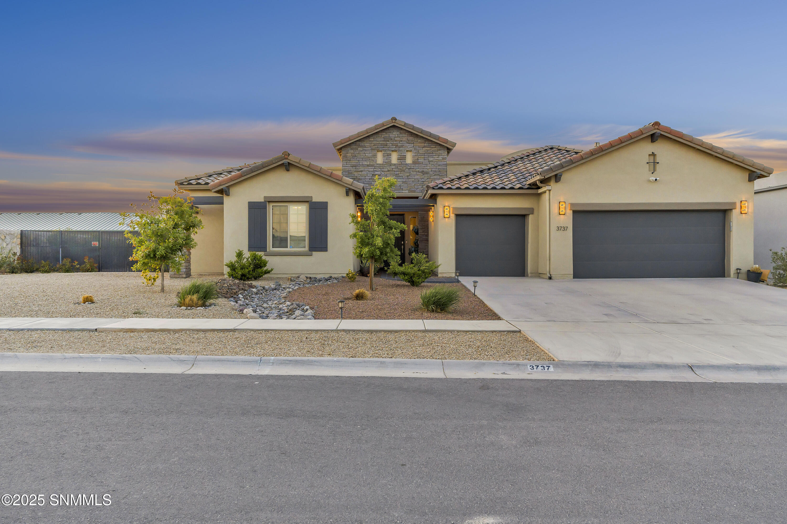 3737 Talon Avenue, Las Cruces, New Mexico image 1