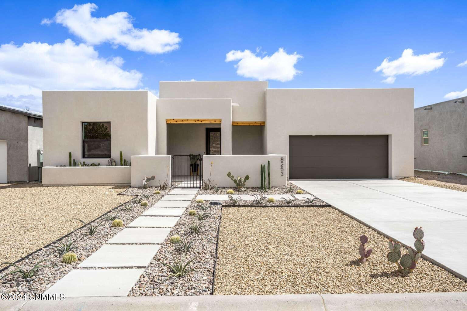 8253 Pissarro Drive, Las Cruces, New Mexico image 2