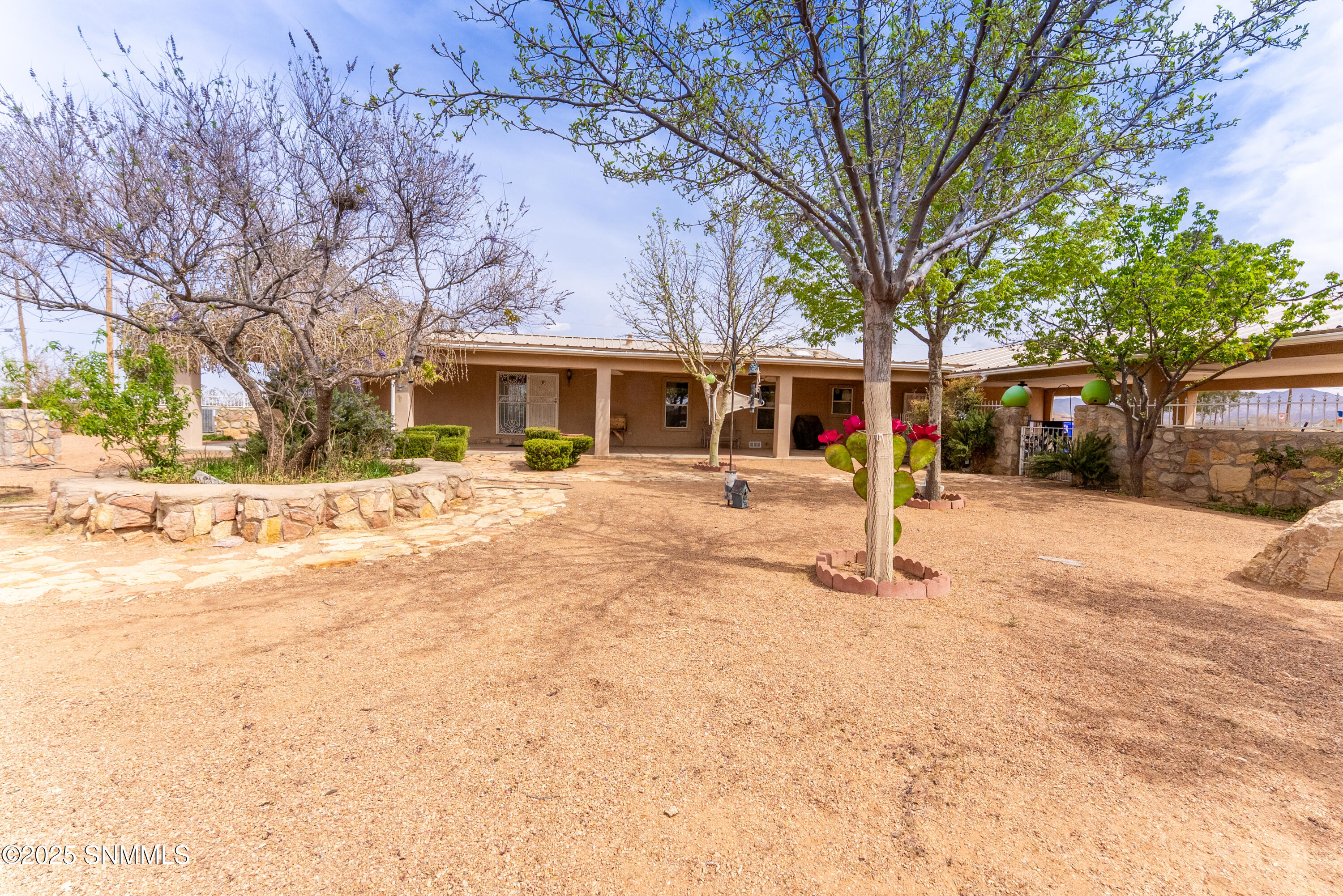7650 Cortez Drive, Las Cruces, New Mexico image 2