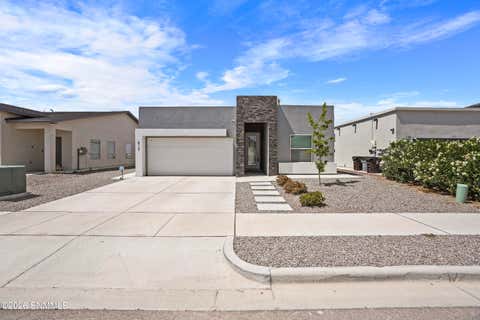 Homes For Sale - 812 Magnolia Park Street<br/> Dona Ana County, Santa Teresa, NM 88008