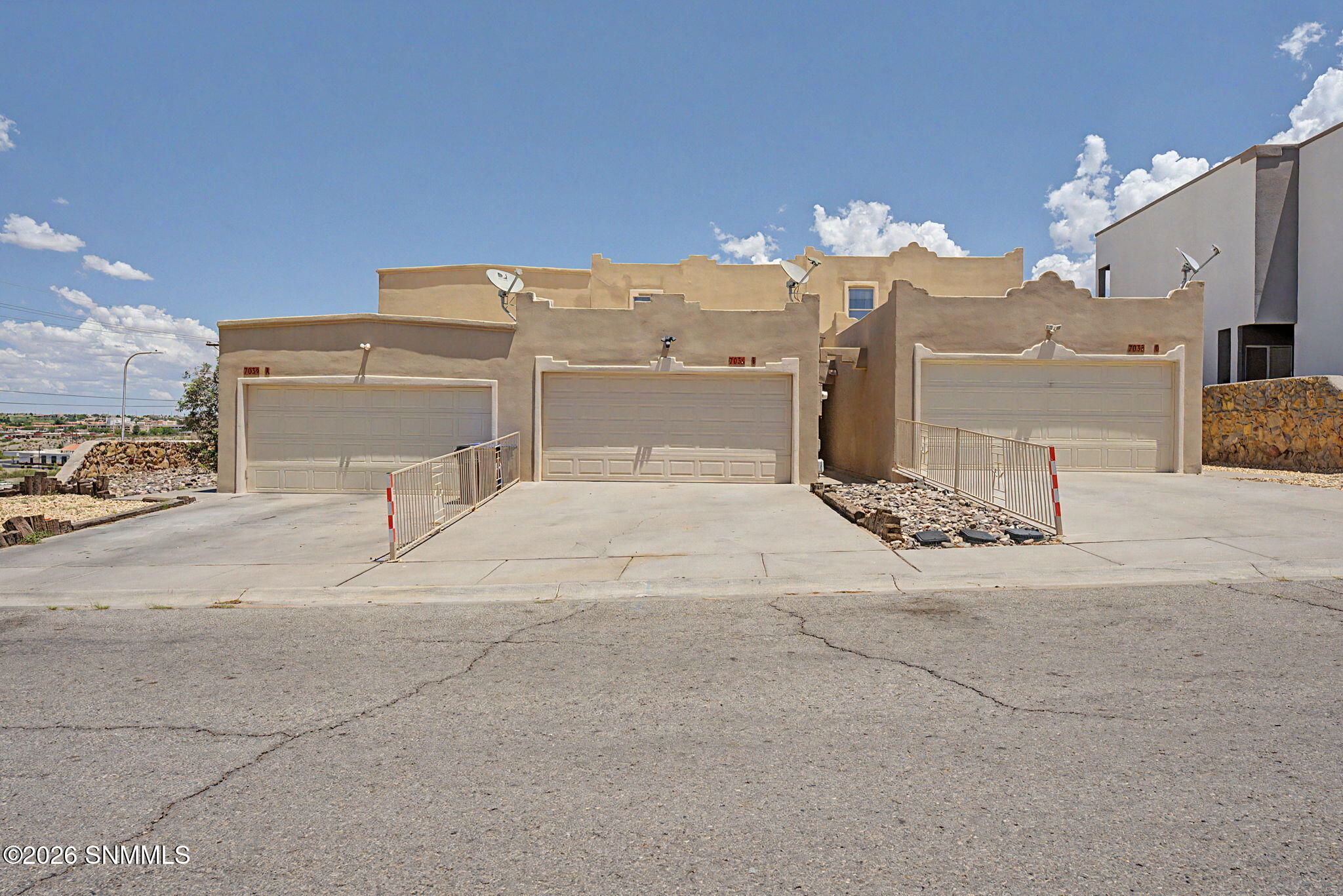 703 Athenian Way A, B, and C - Photo 3