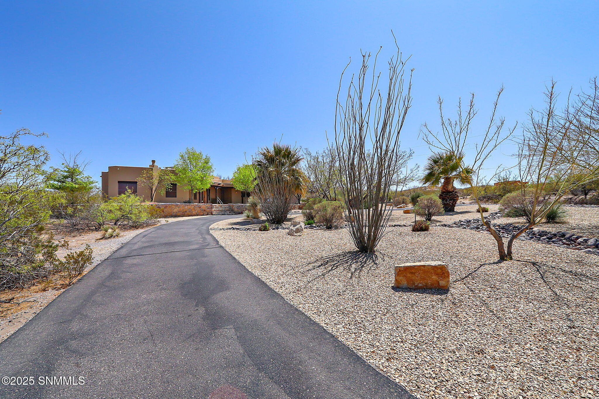 5635 Charles Russell Road, Las Cruces, New Mexico image 2