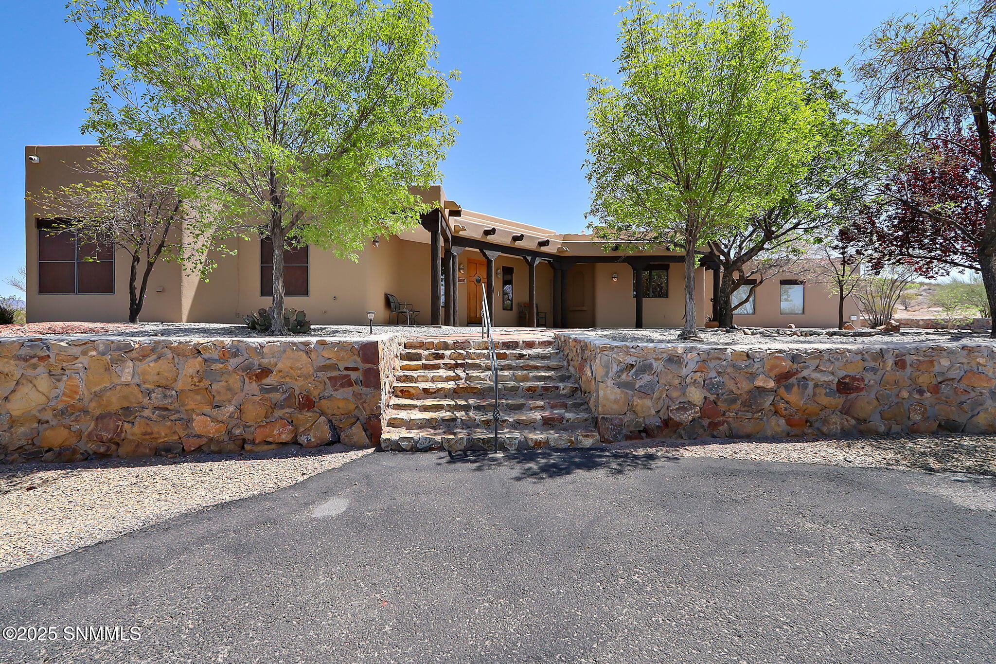 5635 Charles Russell Road, Las Cruces, New Mexico image 3