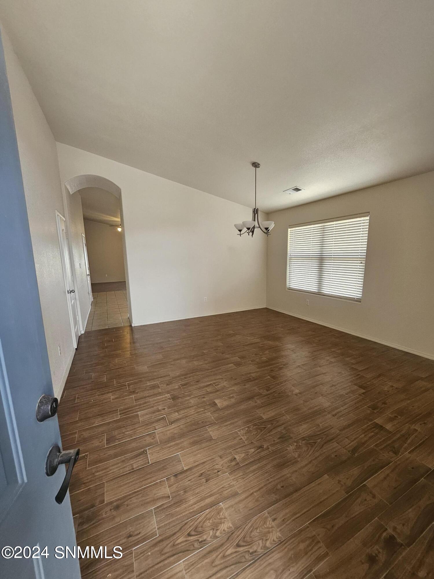 Las Cruces, New Mexico 88011, United States, 3 Bedrooms Bedrooms, ,2 BathroomsBathrooms,Residential,Active,44543