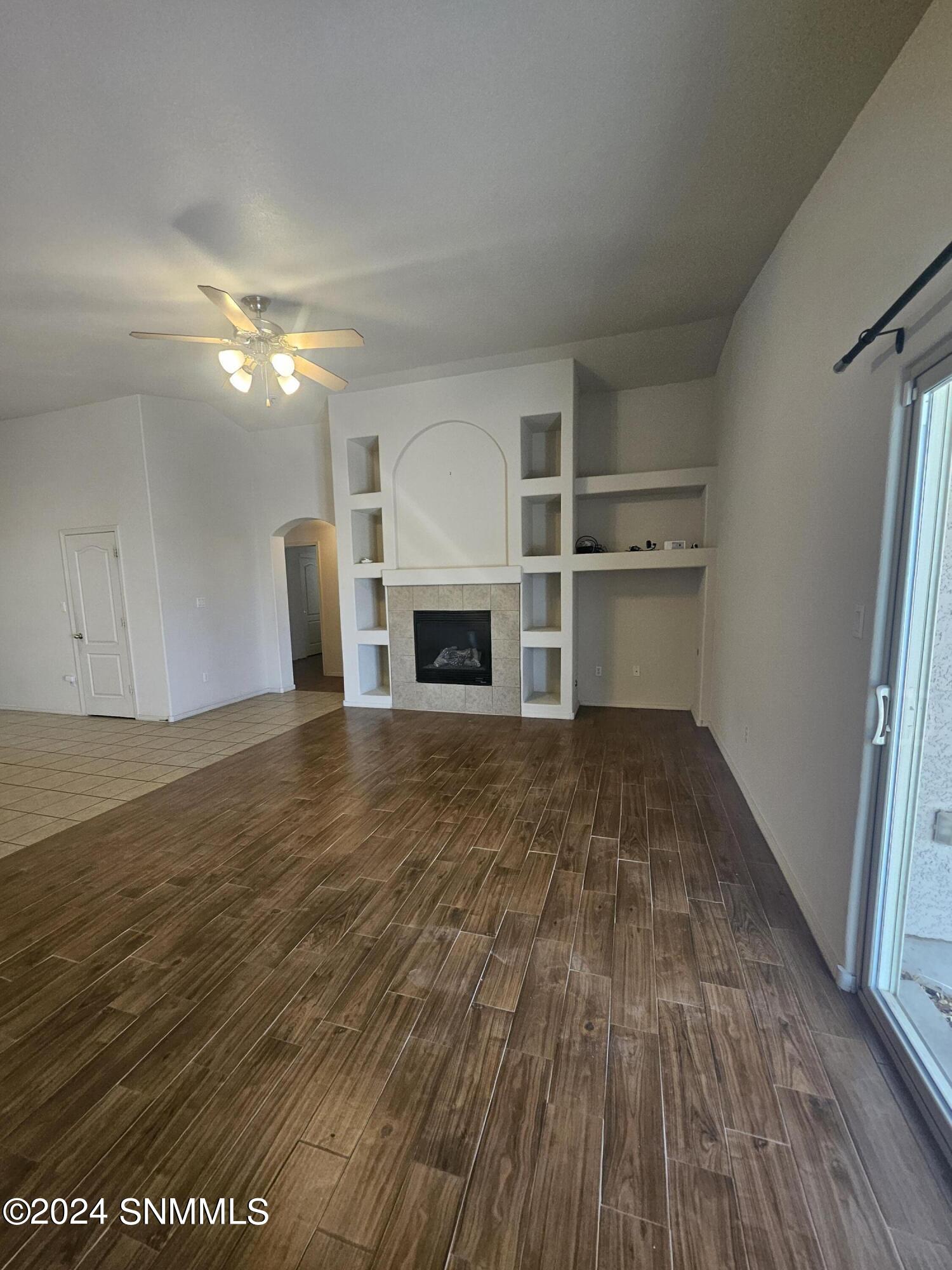 Las Cruces, New Mexico 88011, United States, 3 Bedrooms Bedrooms, ,2 BathroomsBathrooms,Residential,Active,44543