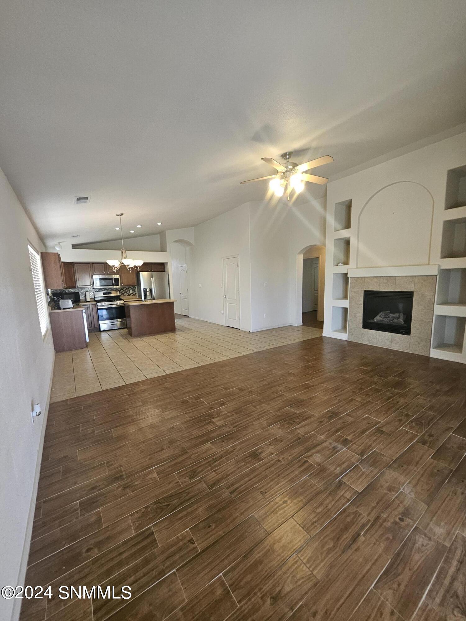 Las Cruces, New Mexico 88011, United States, 3 Bedrooms Bedrooms, ,2 BathroomsBathrooms,Residential,Active,44543