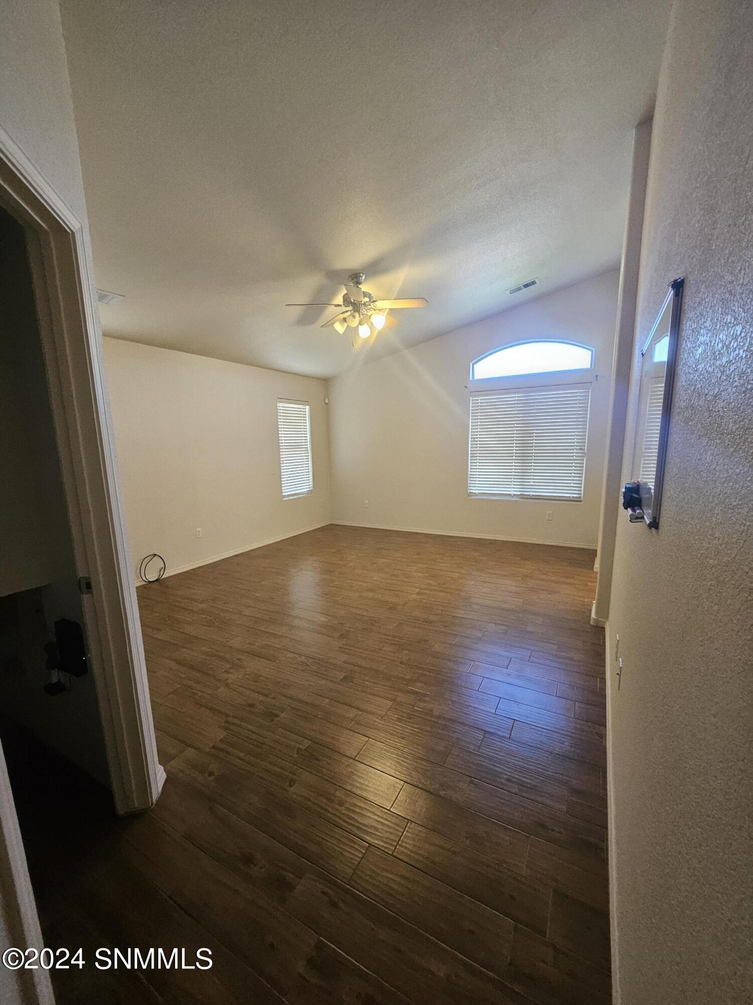 Las Cruces, New Mexico 88011, United States, 3 Bedrooms Bedrooms, ,2 BathroomsBathrooms,Residential,Active,44543