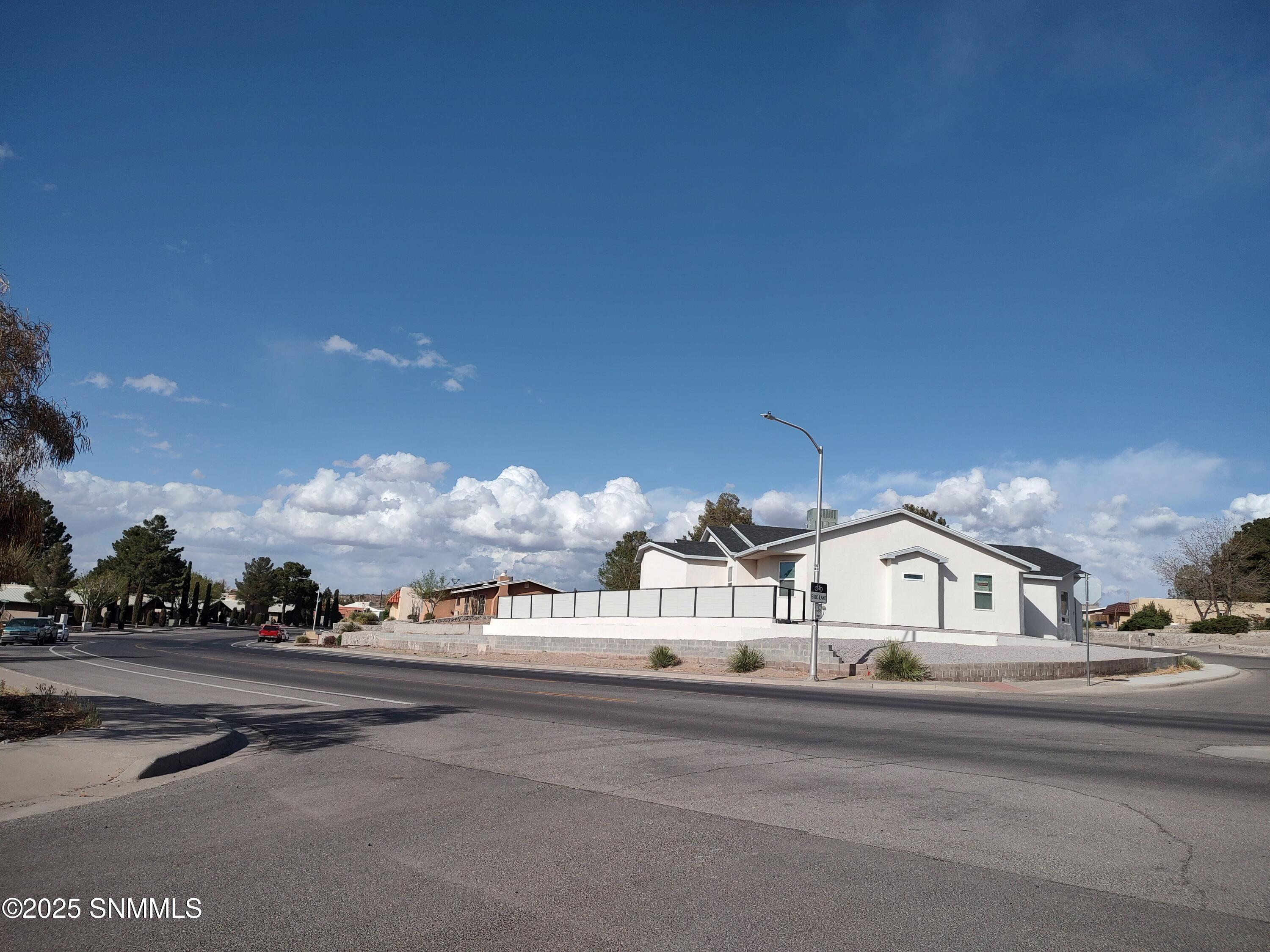 3201 Dyer Street, Las Cruces, New York image 2