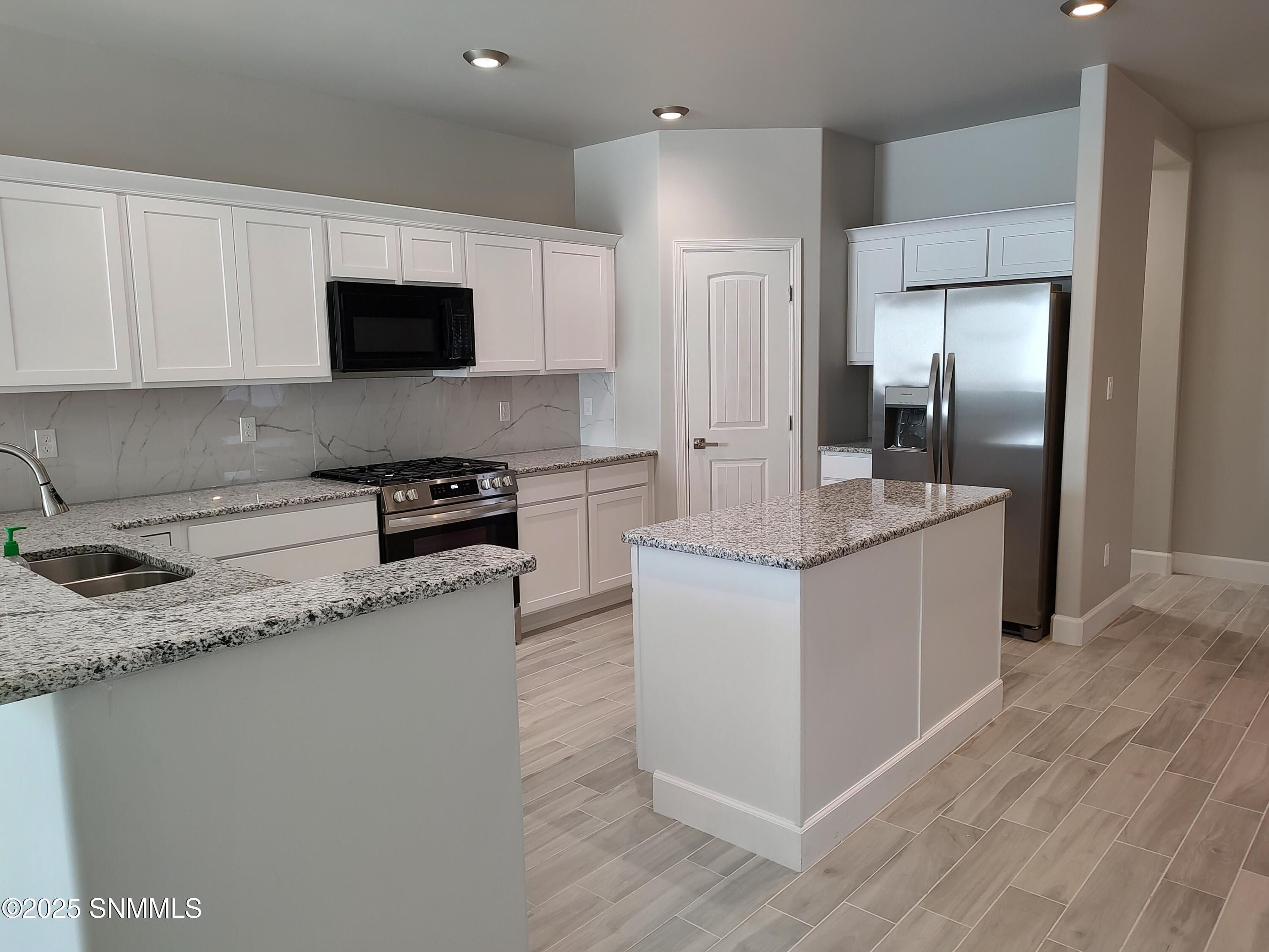 3201 Dyer Street, Las Cruces, New York image 6