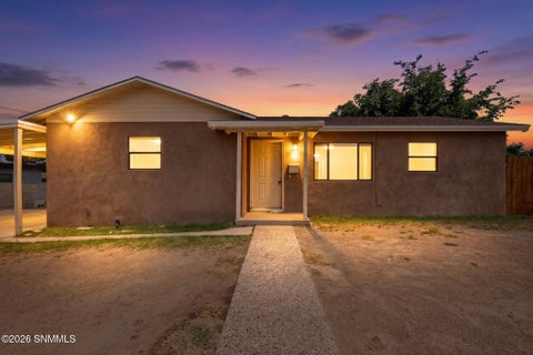 Homes For Sale - 1765 Hamiel Drive<br/> Las Cruces, NM 88001
