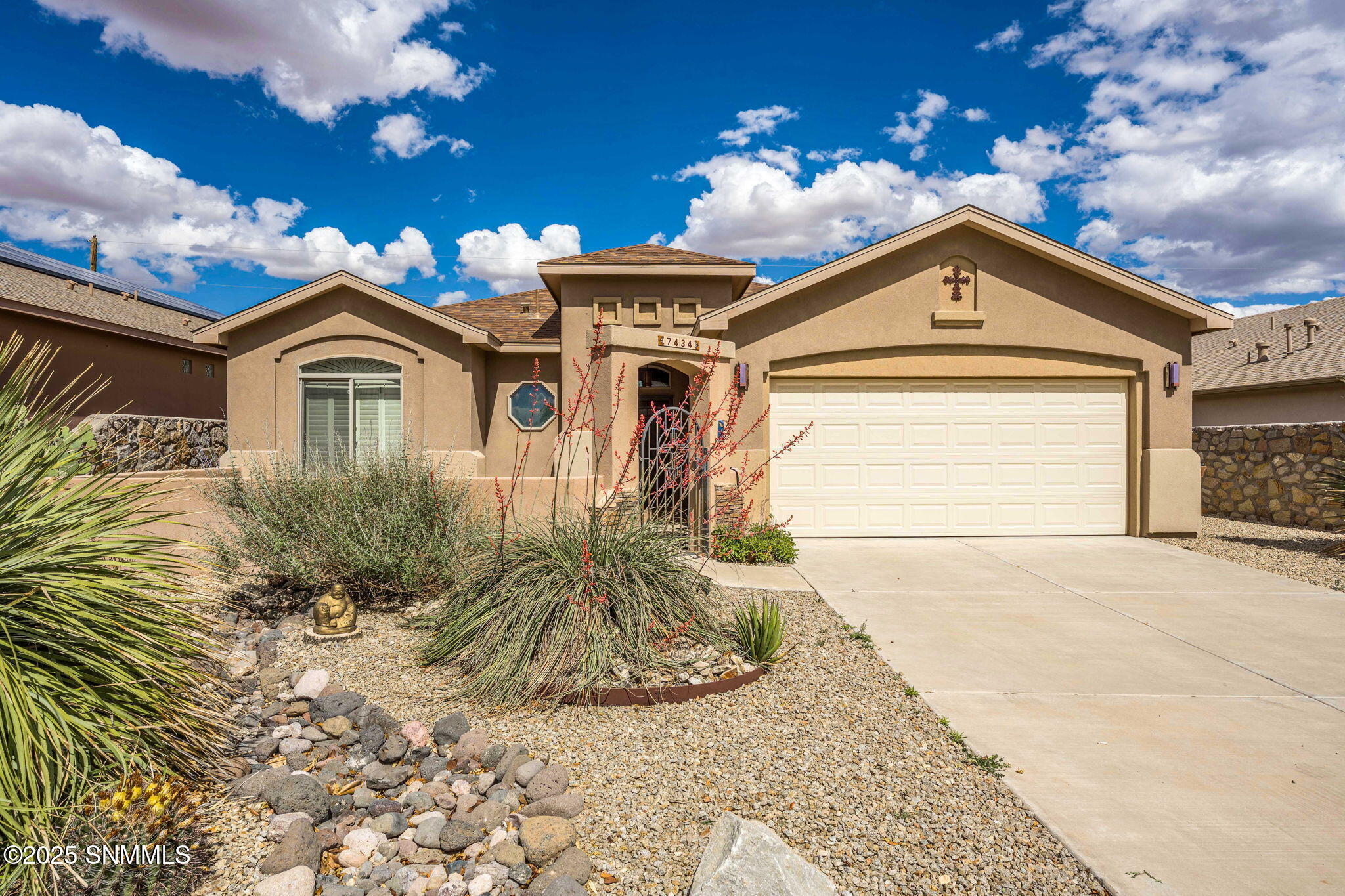 7434 Sierra Luz Drive, Las Cruces, New Mexico image 2