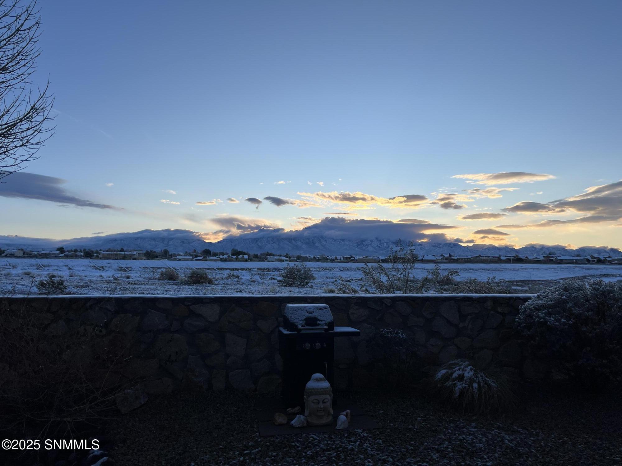 Las Cruces, New Mexico 88012, United States, 3 Bedrooms Bedrooms, ,2 BathroomsBathrooms,Residential,Active,130271