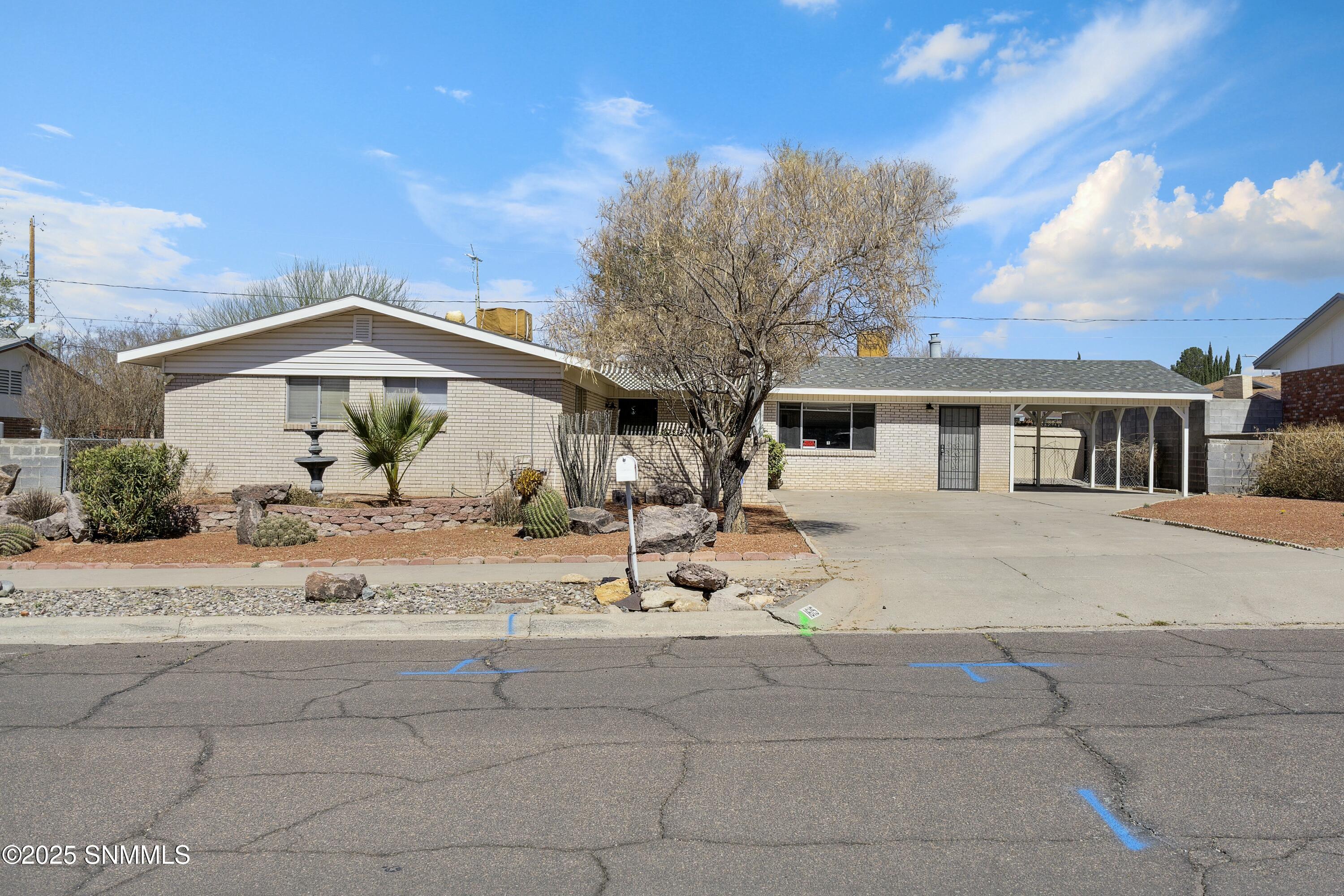 1615 Mariposa Drive, Las Cruces, New Mexico image 1