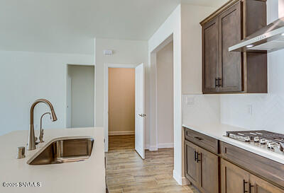 Las Cruces, New Mexico 88011, United States, 3 Bedrooms Bedrooms, ,2 BathroomsBathrooms,Residential,Active,91897