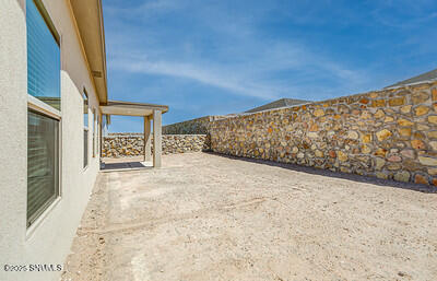 Las Cruces, New Mexico 88011, United States, 3 Bedrooms Bedrooms, ,2 BathroomsBathrooms,Residential,Active,91897