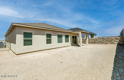 Las Cruces, New Mexico 88011, United States, 3 Bedrooms Bedrooms, ,2 BathroomsBathrooms,Residential,Active,91897