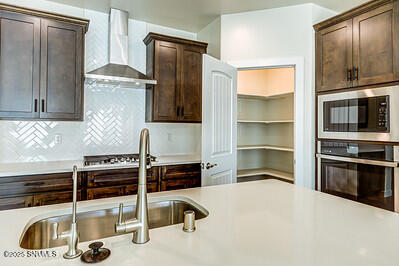 Las Cruces, New Mexico 88011, United States, 3 Bedrooms Bedrooms, ,2 BathroomsBathrooms,Residential,Active,91897