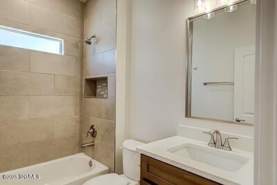 Las Cruces, New Mexico 88011, United States, 3 Bedrooms Bedrooms, ,2 BathroomsBathrooms,Residential,Active,91897