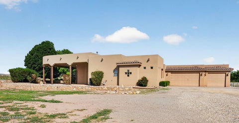 Homes For Sale - 240 Providence Road<br/> Las Cruces, NM 88007