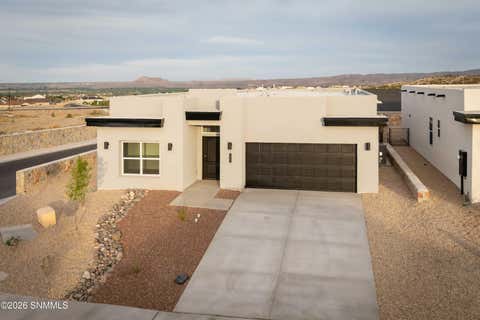 Homes For Sale - 1005 Noria Court<br/> Las Cruces, NM 88012
