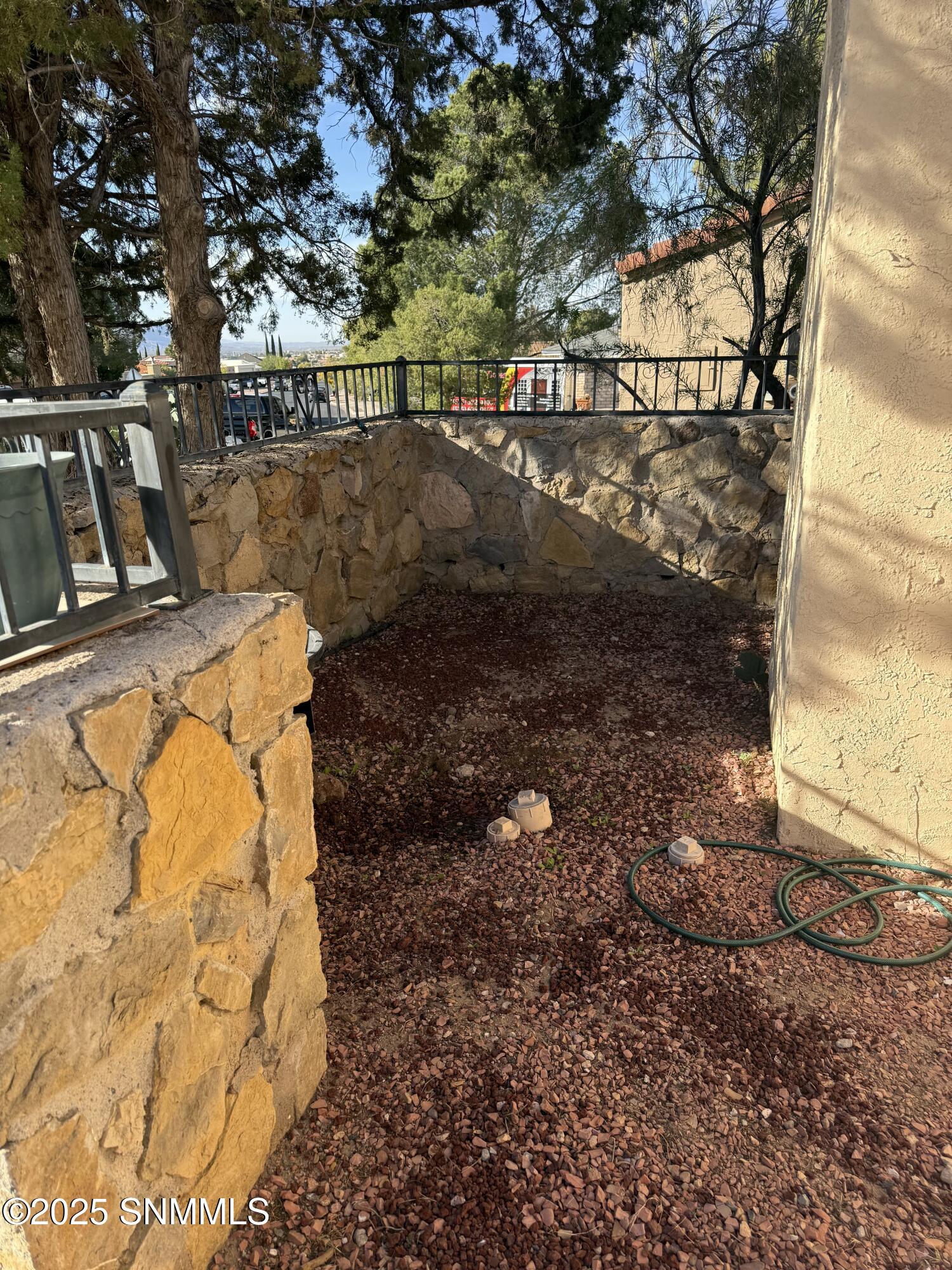 Las Cruces, New Mexico 88012, United States, 3 Bedrooms Bedrooms, ,2 BathroomsBathrooms,Residential,Active,243356