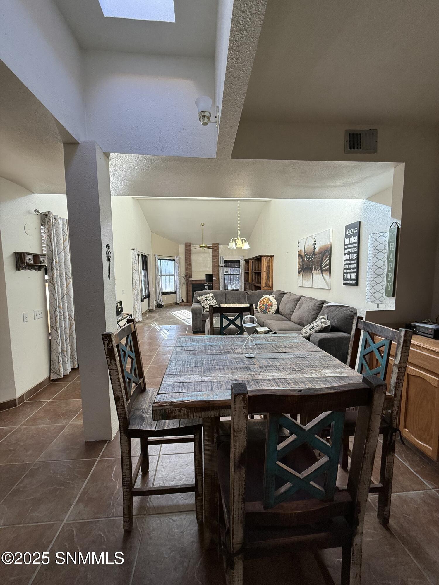 Las Cruces, New Mexico 88012, United States, 3 Bedrooms Bedrooms, ,2 BathroomsBathrooms,Residential,Active,243356