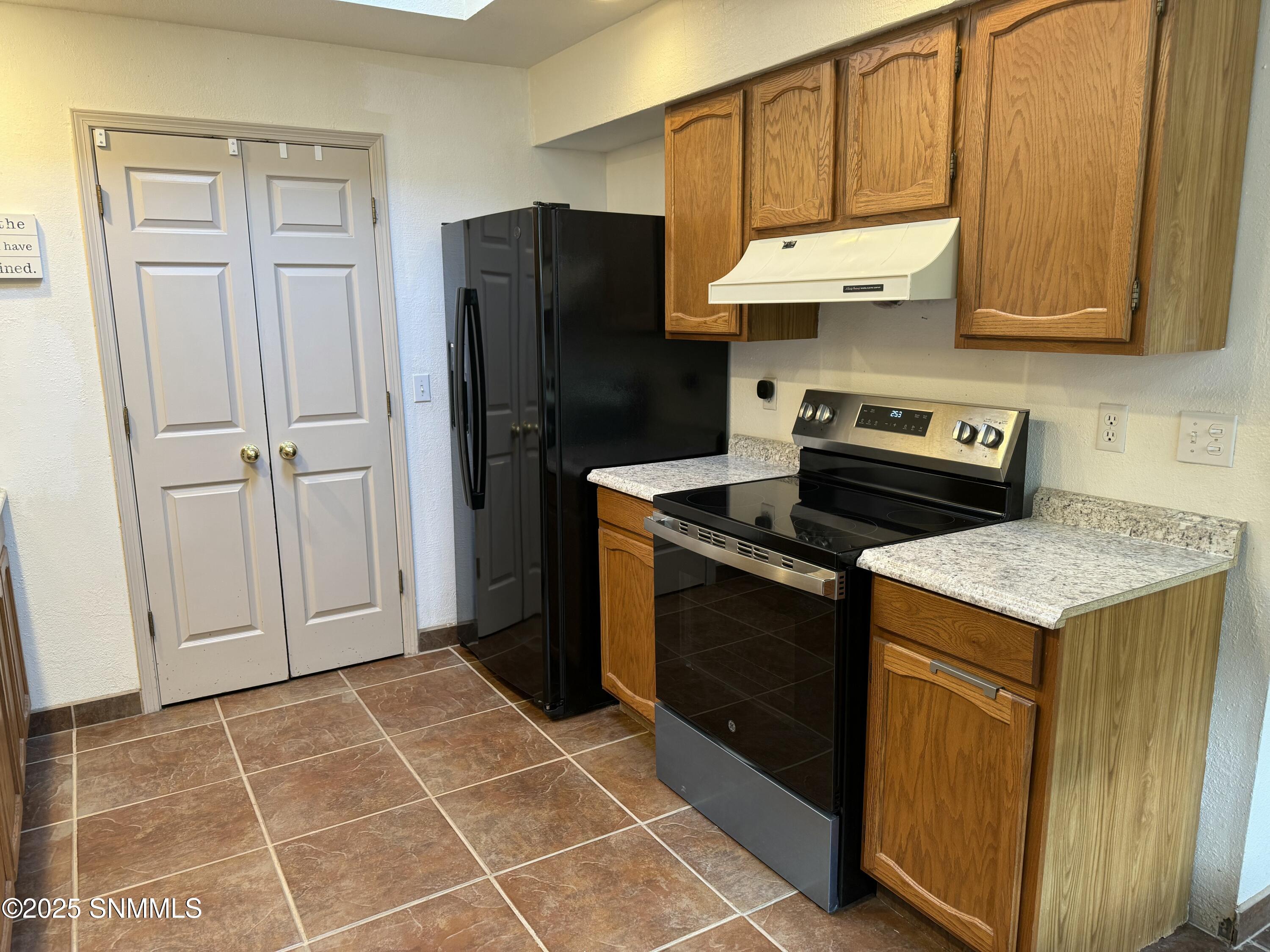 Las Cruces, New Mexico 88012, United States, 3 Bedrooms Bedrooms, ,2 BathroomsBathrooms,Residential,Active,243356