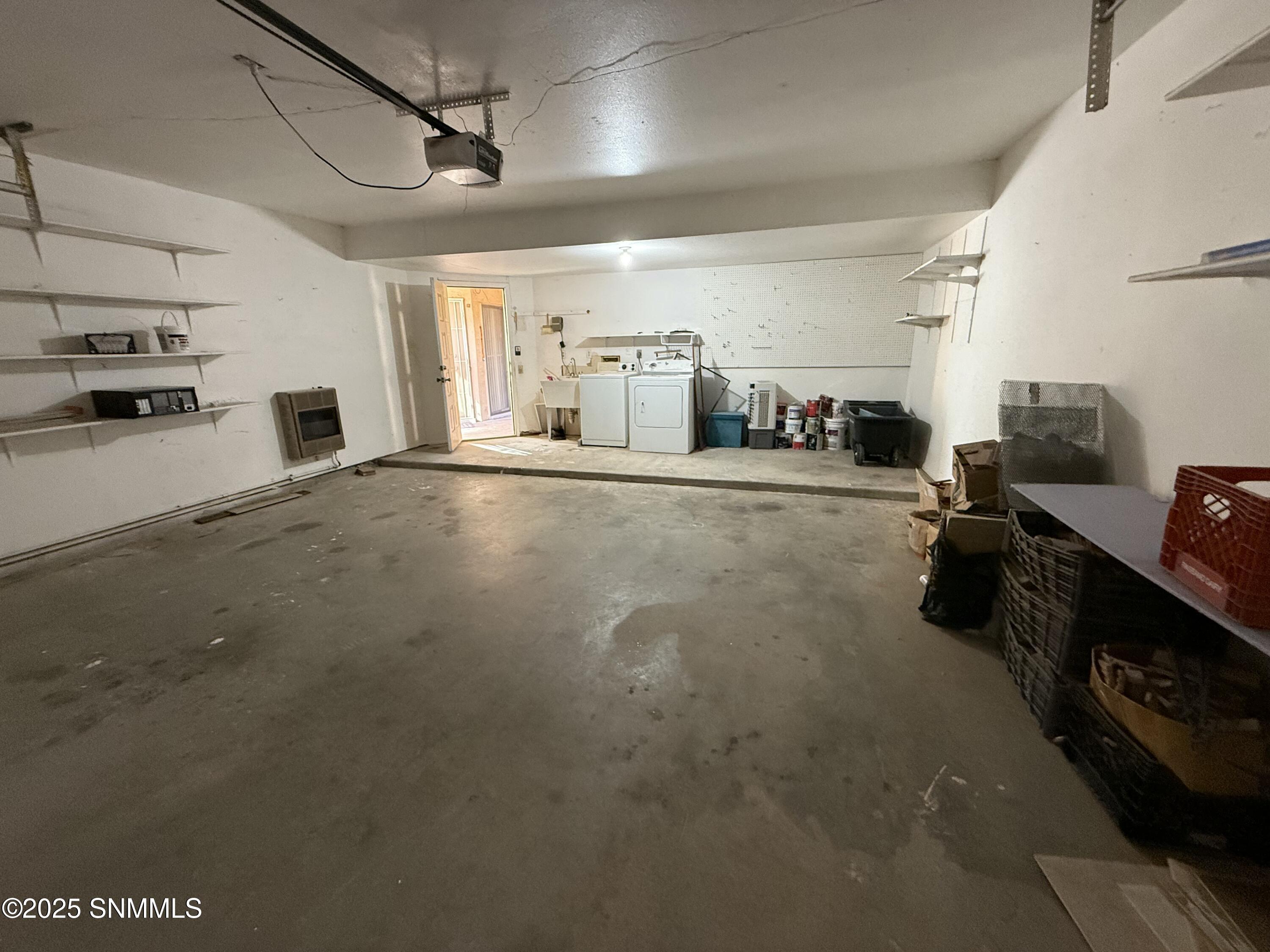 Las Cruces, New Mexico 88012, United States, 3 Bedrooms Bedrooms, ,2 BathroomsBathrooms,Residential,Active,243356