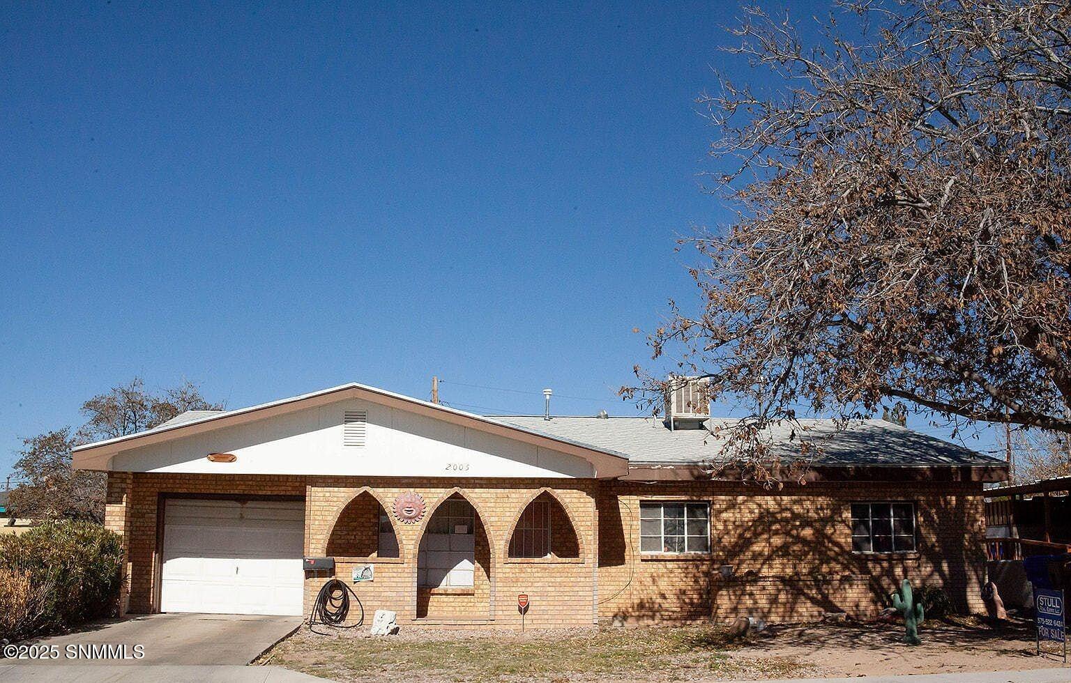 2005 Princess Jeanne Drive, Las Cruces, New York image 1