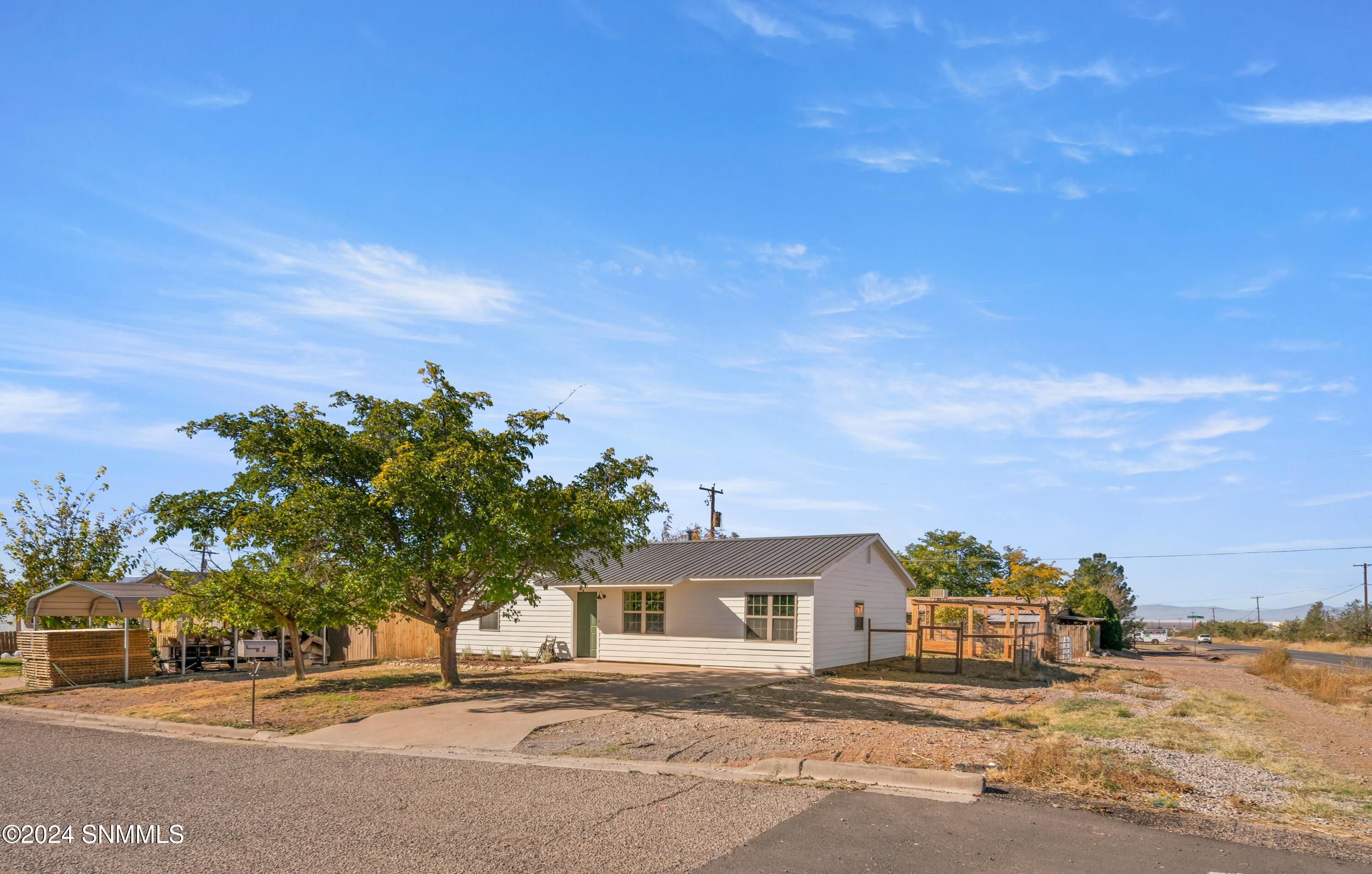 2 Malpais Avenue, La Luz, New Mexico image 2